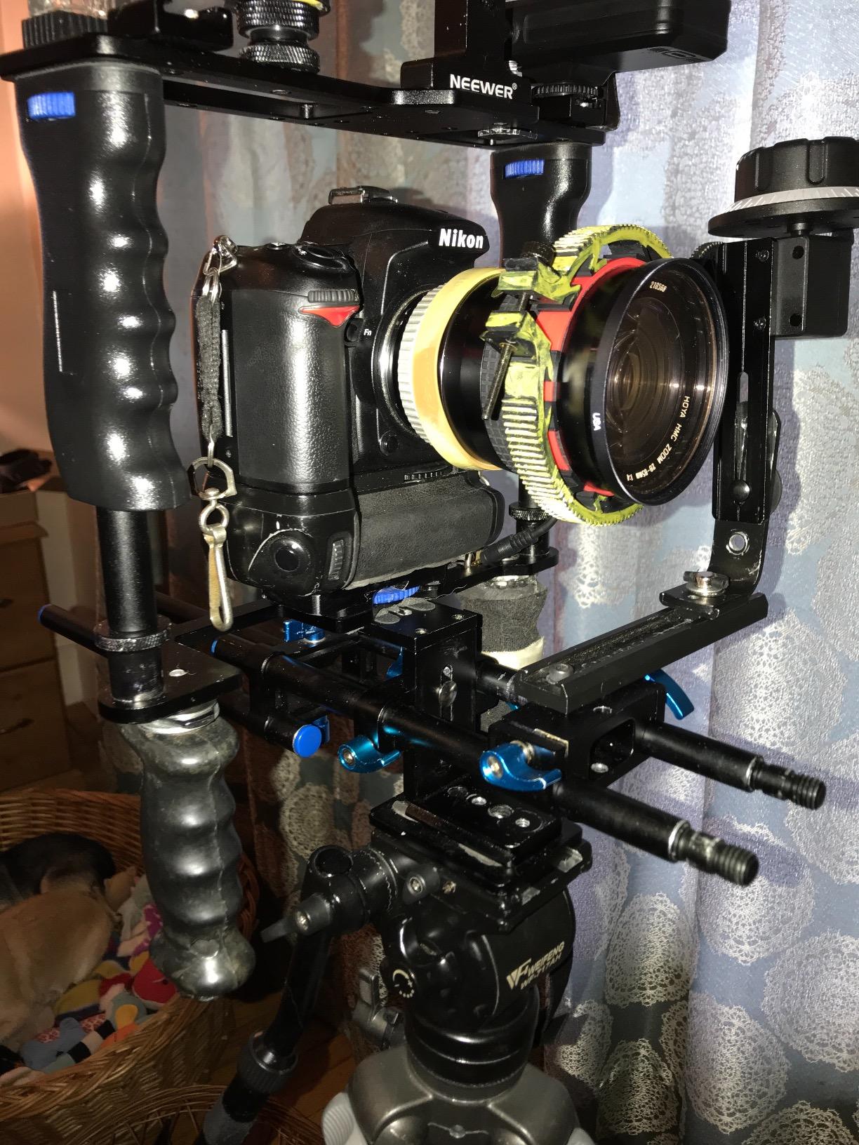 NEEWER Camera Video Cage Film Movie Making Kit, Aluminum Alloy with Top Handle, Dual Hand Grip, Two 15mm Rods, Compatible with Canon Sony Fujifilm Nikon DSLR Camera and Camcorder (Black + Blue) customer photo 2