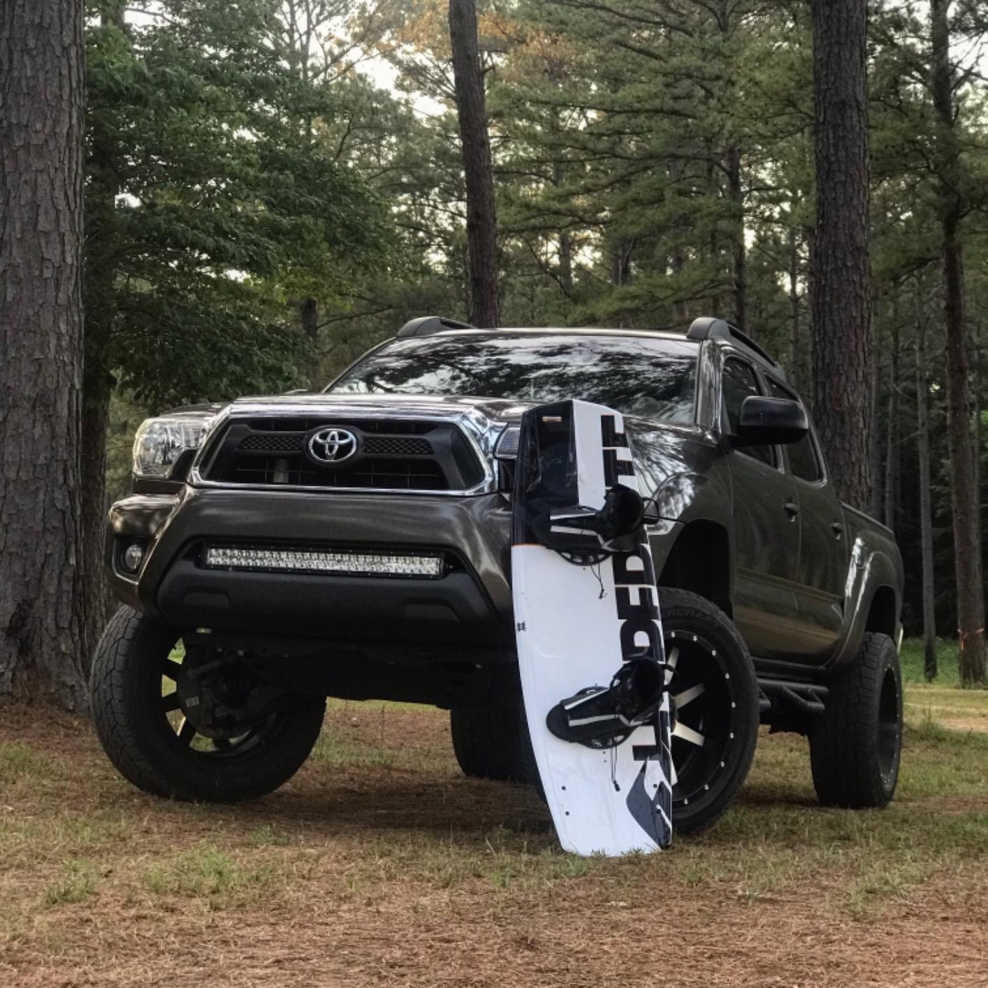 Hyperlite Wakeboard Package Agent & Agent Bindings Fits Boot Sizes 8-14 customer photo 2