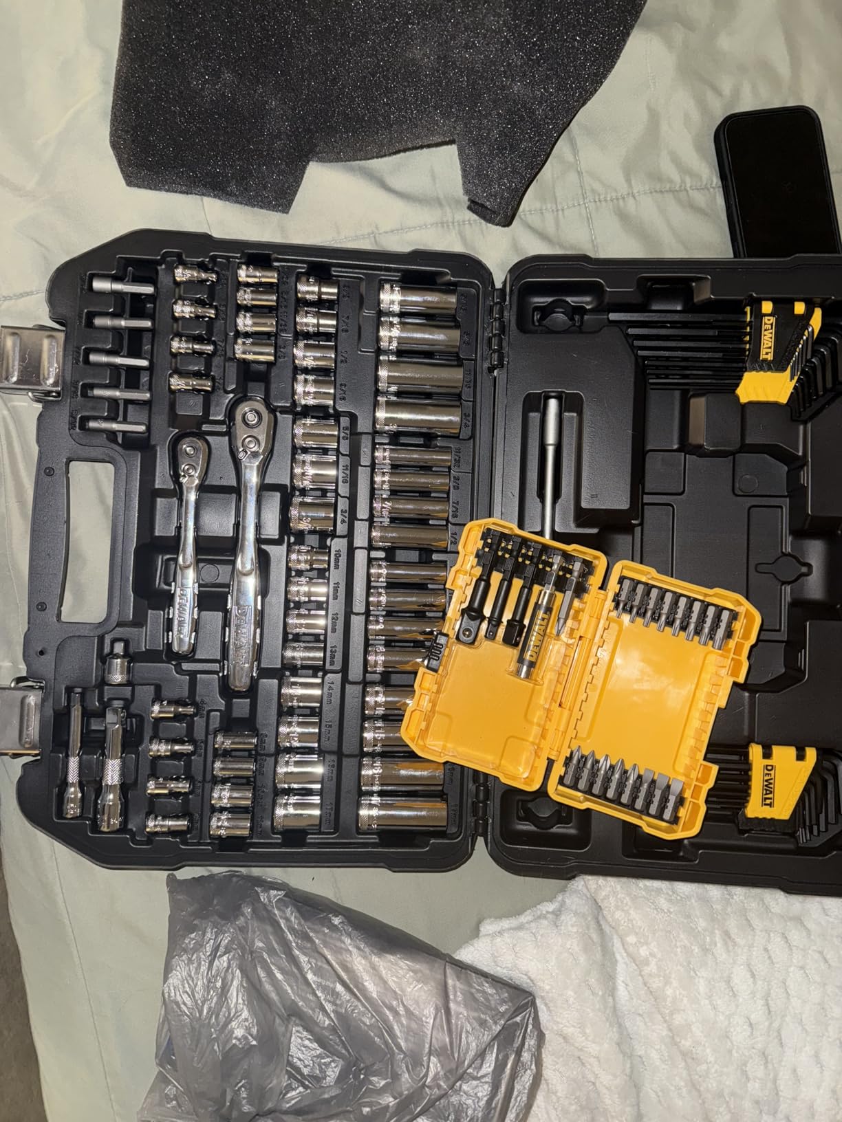 DEWALT Mechanics Tools Kit and Socket Set, 1/4