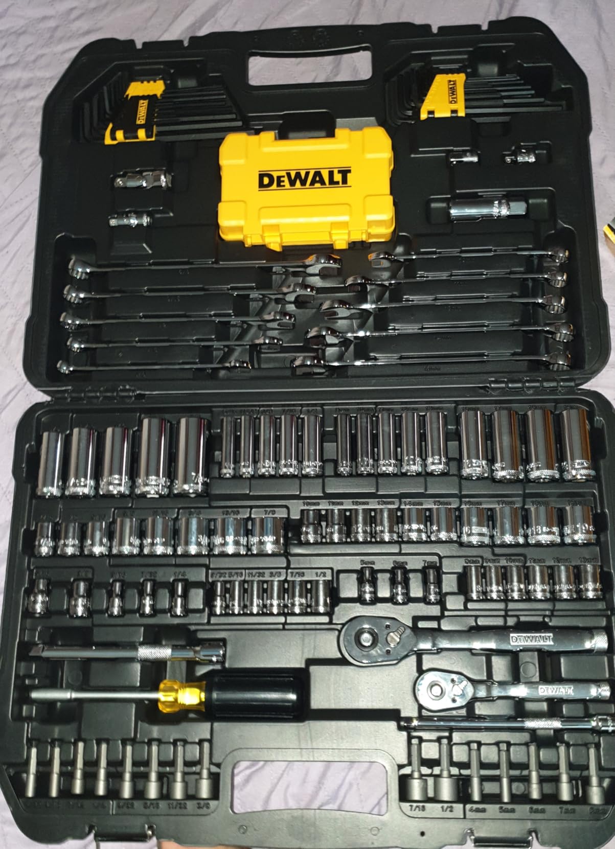 DEWALT Mechanics Tools Kit and Socket Set, 142-Piece, 1/4 & 3/8