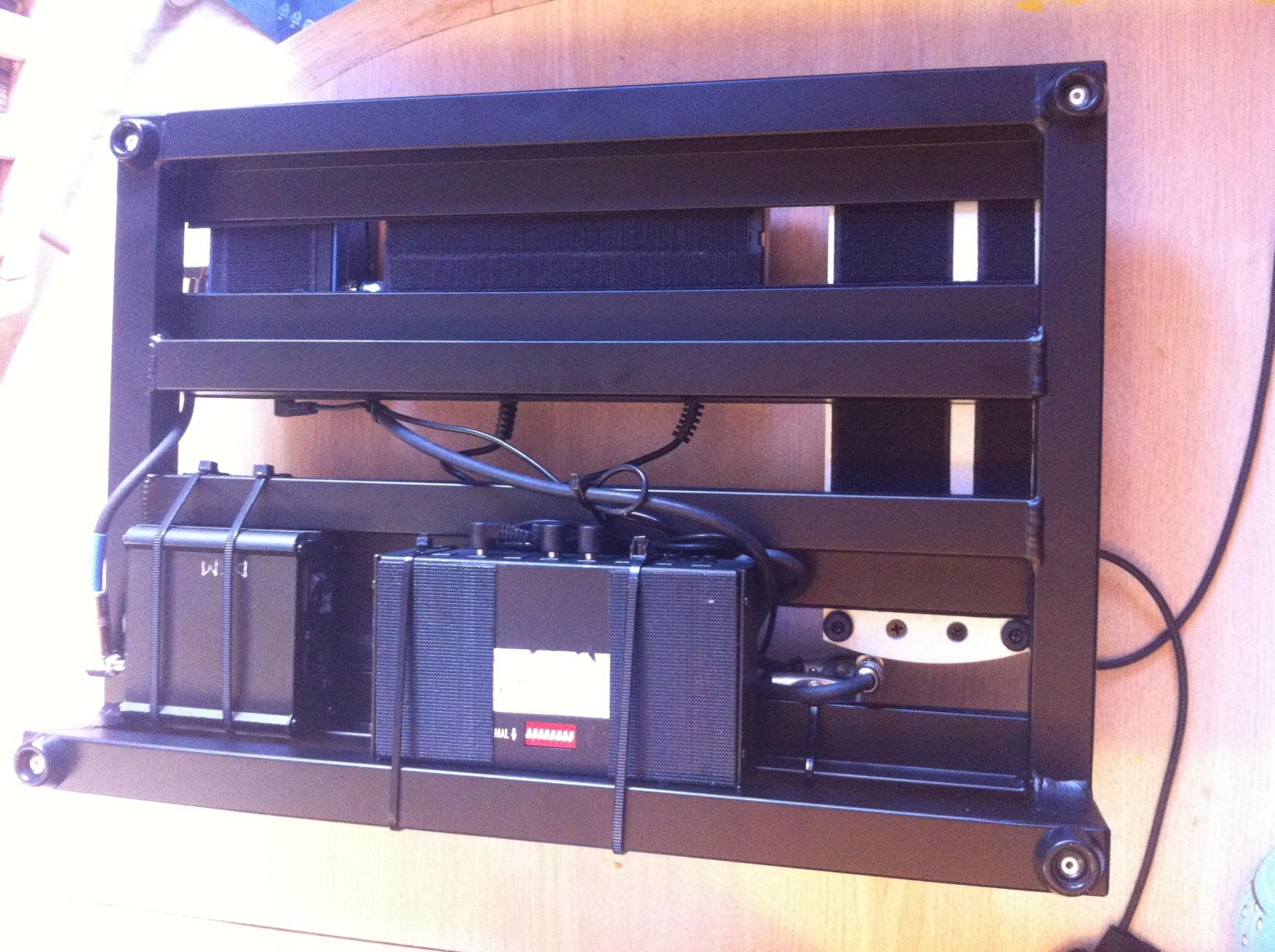 Pedaltrain Classic Jr SC 18 X12.5 Inches Pedalboard with Soft Case customer photo 1