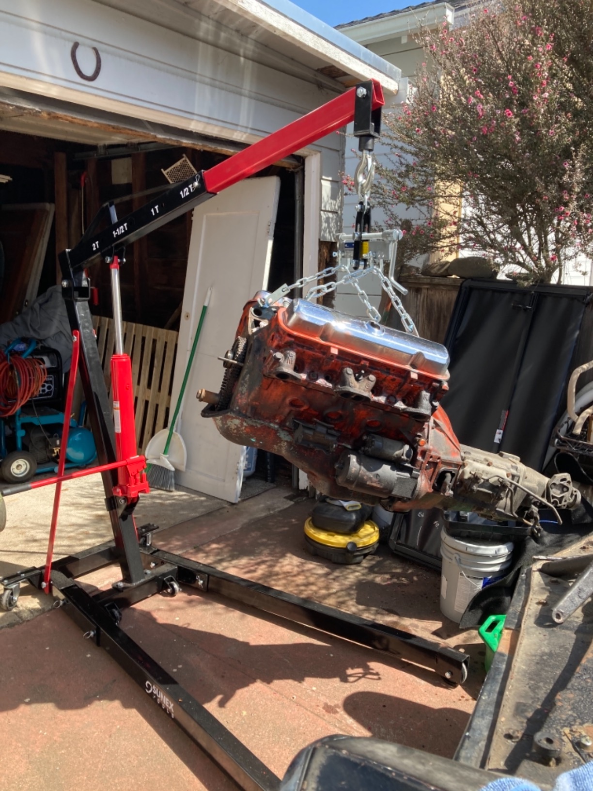 SUNEX TOOLS 5222 2-Ton Folding Engine Crane with Dual Pump Pistons customer photo 1