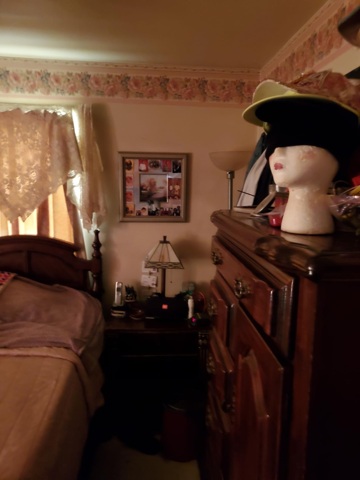 Linenspa Zippered Mattress Encasement - Queen Size Waterproof Mattress Protector - Quiet Cover & Complete Protection - Dorm Room Essentials, White customer photo 2