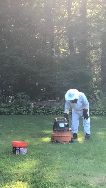 Professional Beekeeper Suit (Jacket, Pants, Gloves) Beekeeping Suit Bee Suits for Men Women customer photo 1