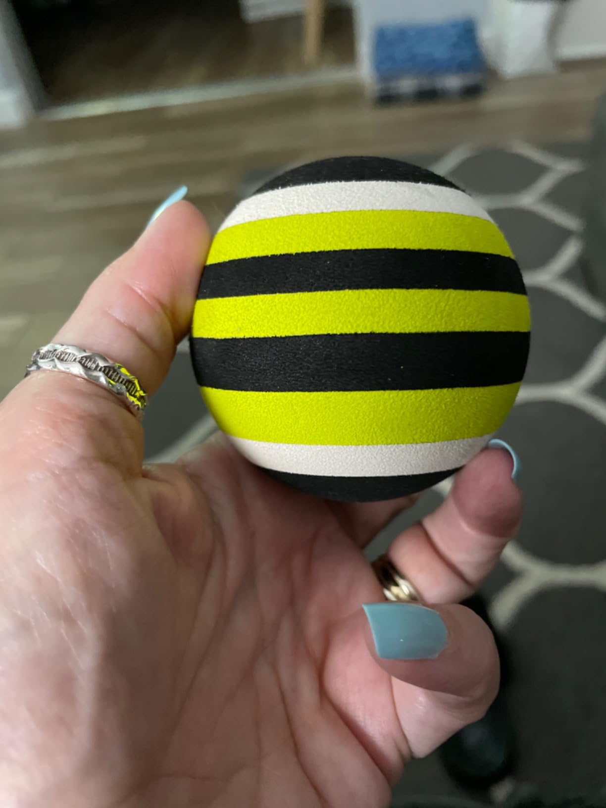 TRIGGERPOINT Foam Massage Ball - Deep Tissue Relief for Muscle and Joint Pain - Mimics Therapist's Hands - Targets Small Muscle Tightness - Lightweight & Easy to Clean customer photo 1