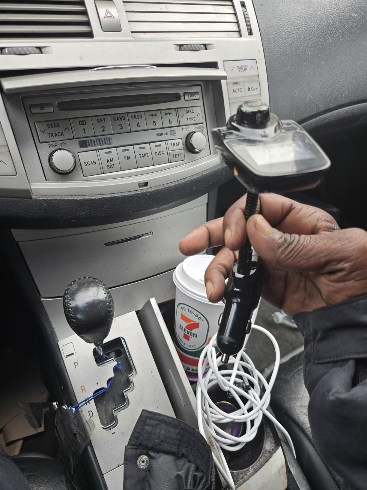 Nulaxy KM18 Bluetooth 5.4 Car Adapter with 1.44