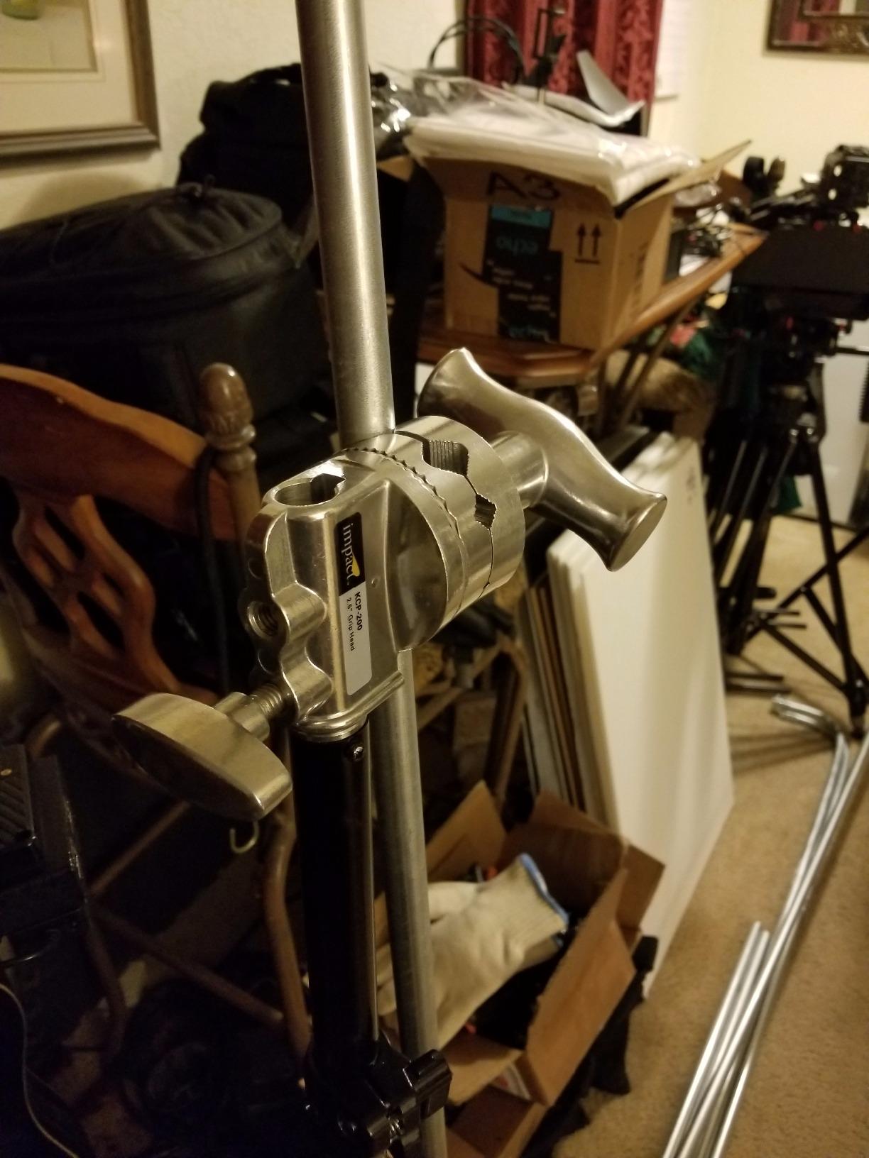 Neewer 2 Yard x 60 Inch/1.8M x 1.5M Polyester White Seamless Diffusion Fabric for Photography Softbox, Light Tent and Lighting Light Modifier customer photo 1