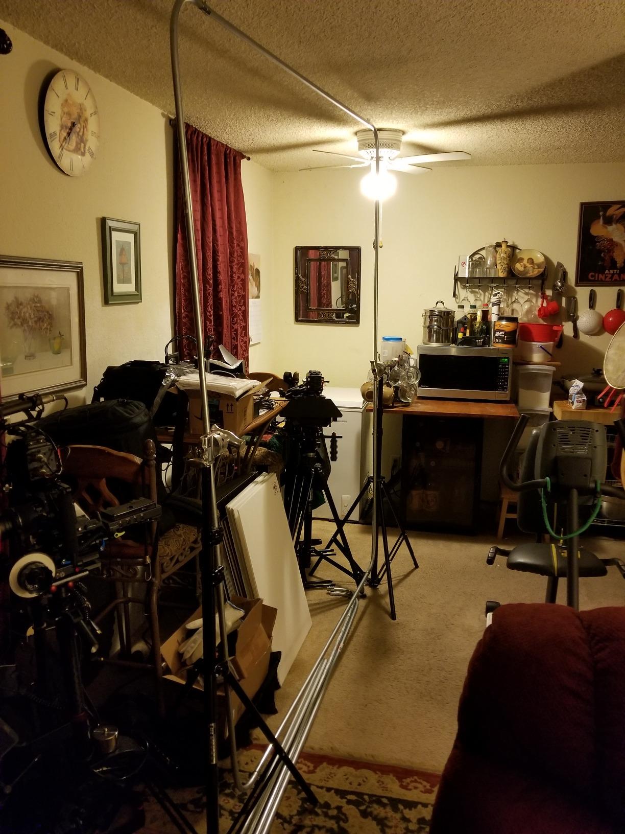 Neewer 2 Yard x 60 Inch/1.8M x 1.5M Polyester White Seamless Diffusion Fabric for Photography Softbox, Light Tent and Lighting Light Modifier customer photo 2