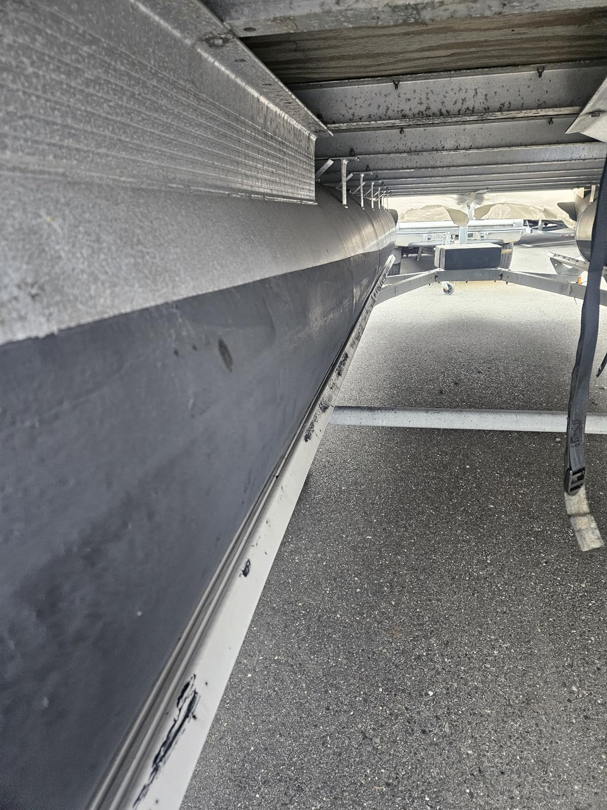TotalBoat Alumipaint AF Aluminum and Pontoon Boat Bottom Paint (Black, Gallon) customer photo 1