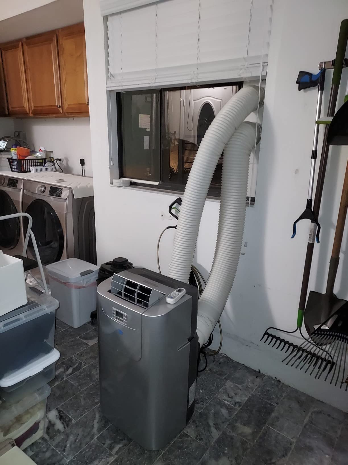 Whynter Portable Air Conditioner 12,000 BTU with Dual Hose Dehumidifier & Cooling Fan for 400 Sq Ft Rooms, Includes AC Unit Window Kit Elite ARC-122DS (7,000 SACC), Silver customer photo 2