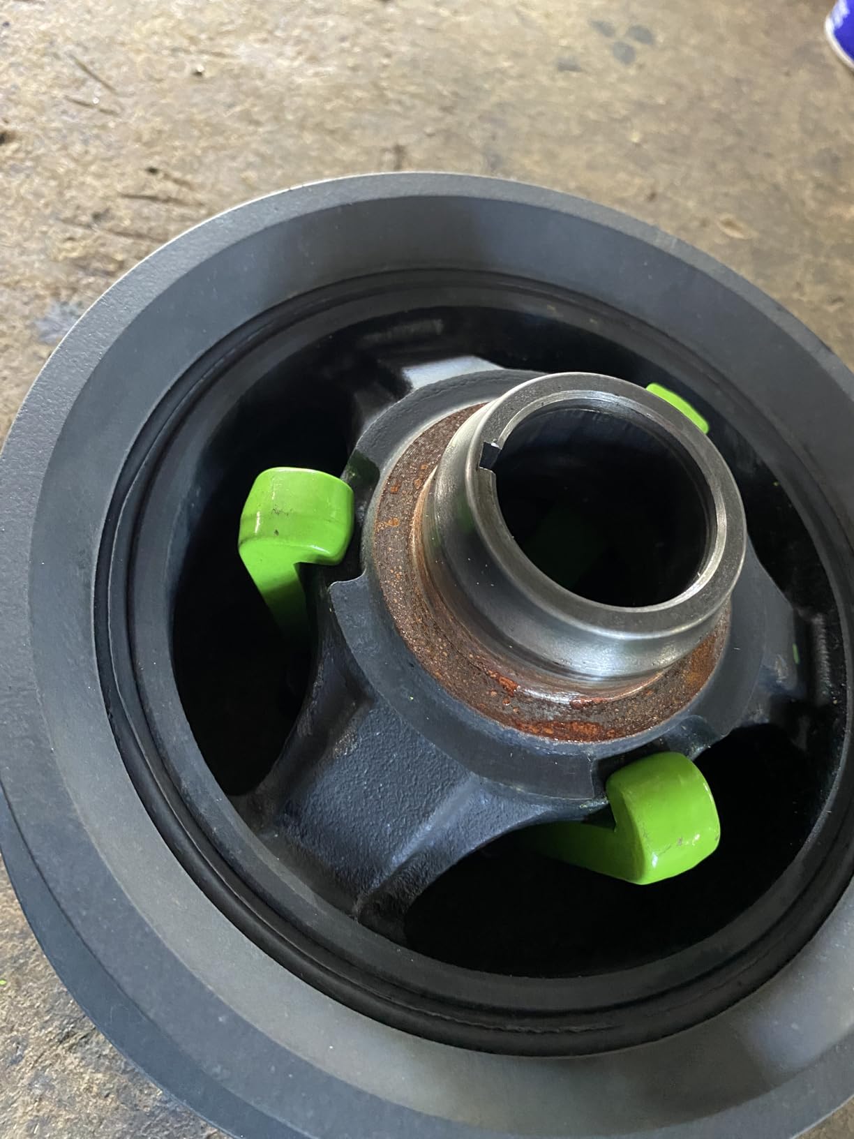 OEMTOOLS 25090 Harmonic Balancer Puller Kit, Adjustable 3-Jaw Puller Fits Most Late Model Vehicles, Forcing Screw Fits a 3/8