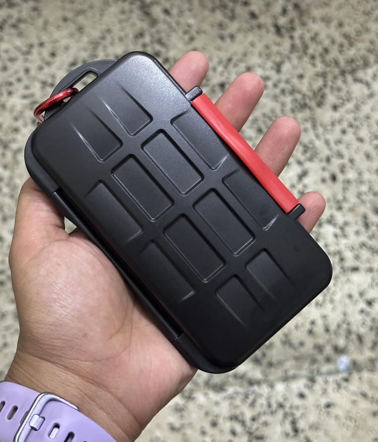 Kiorafoto Professional IPX5 Water-Resistant Anti-Shock Holder Storage SD SDHC SDXC TF MSD Memory Card Case Protector with Carabiner for 12 SD Cards & 12 Micro SD Cards customer photo 2