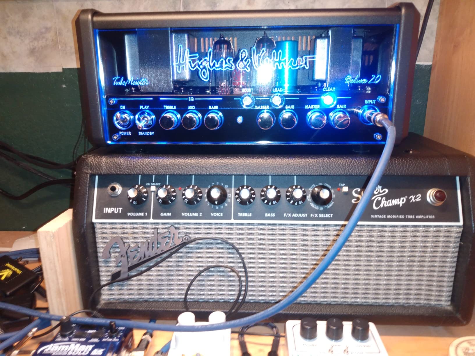 Hughes & Kettner TubeMeister Deluxe 20-20/5/1-Watt Tube Head customer photo 1