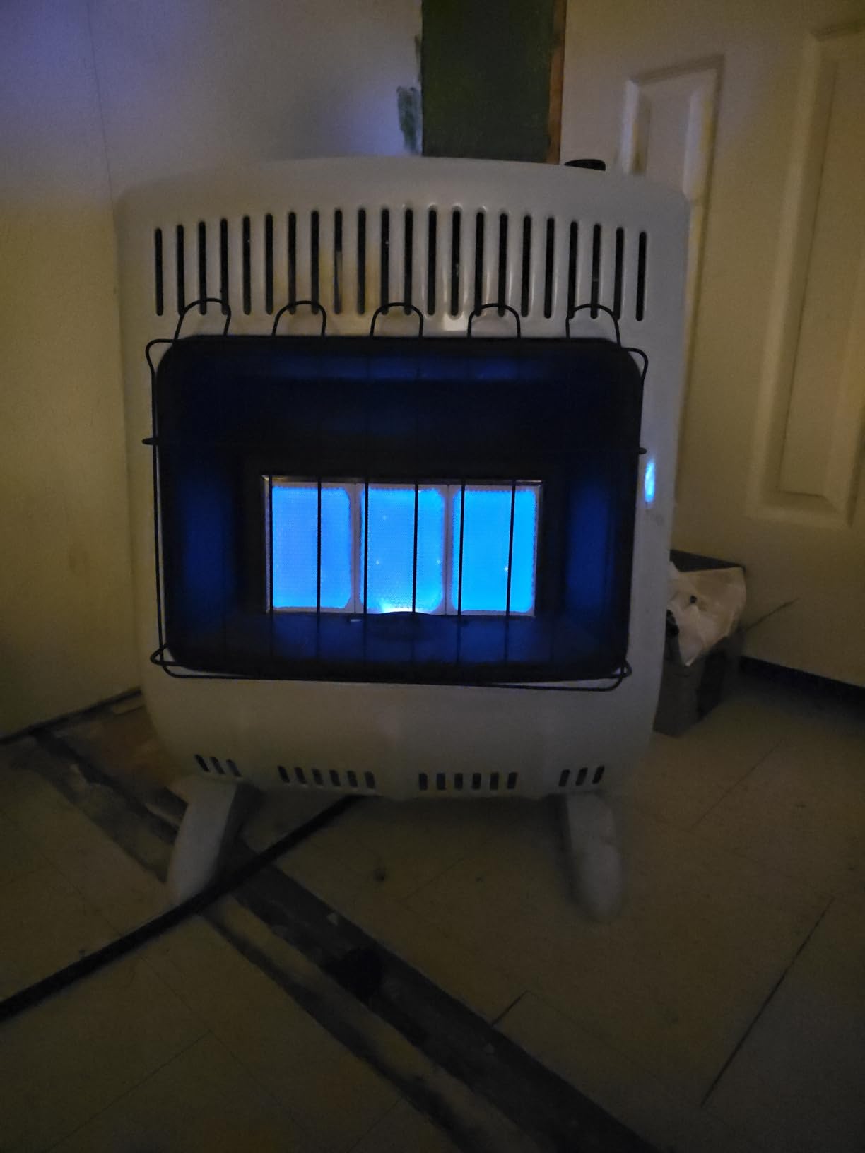 Mr. Heater 18,000 BTU Vent Free Radiant Propane Heater customer photo 1