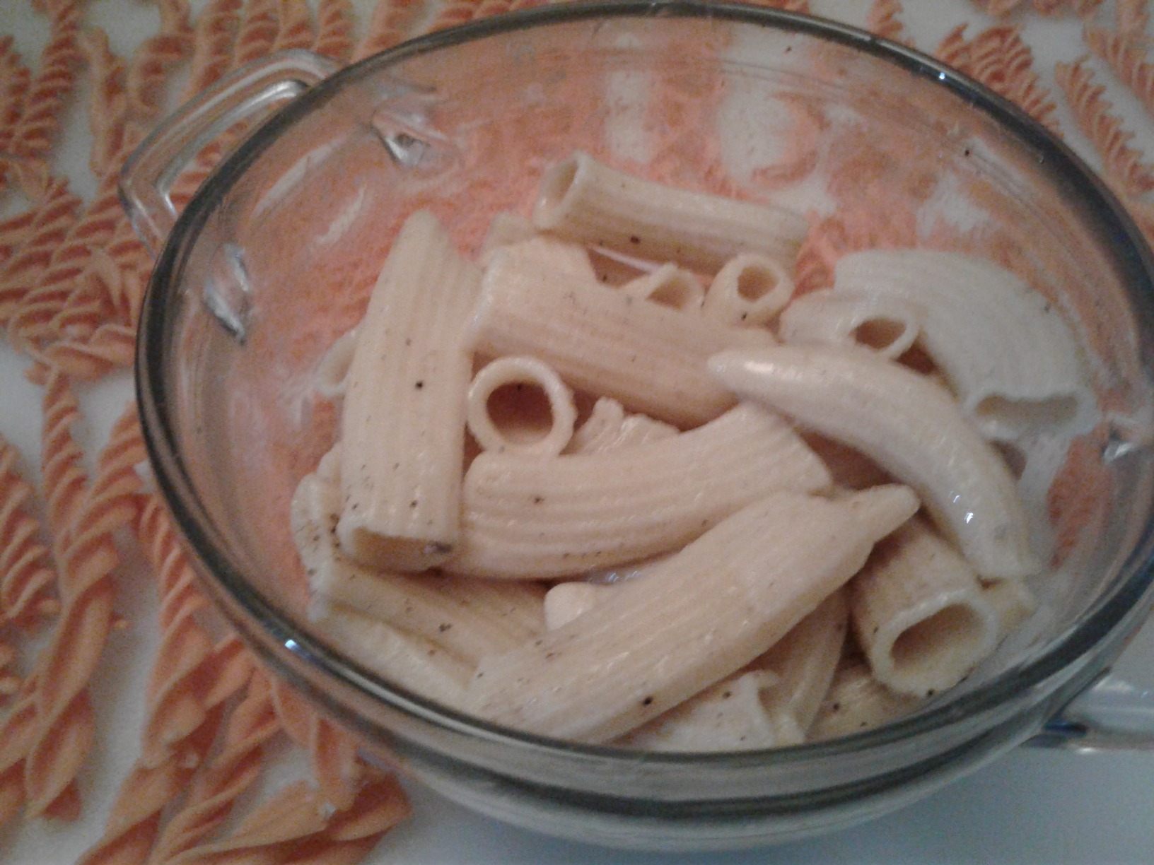 KitchenAid Ksmpexta Gourmet Pasta Press Attachment with 6 Interchangeable Pasta Plates, White customer photo 2