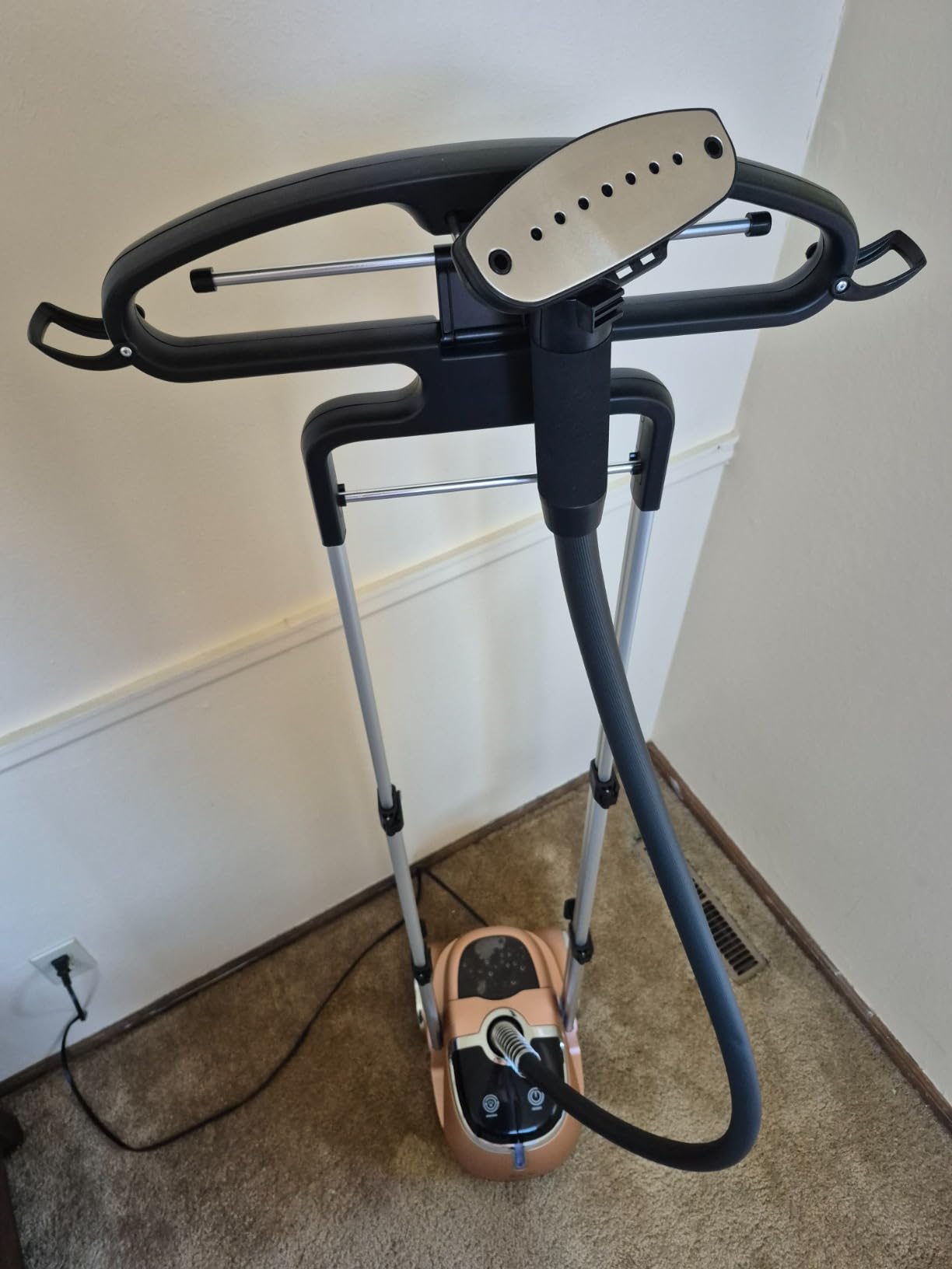 SALAV Limited Edition Professional Series Dual Bar Garment Steamer with Foot Pedals, Stainless Steel Steam Plate, Retractable Power Cord, 1.8L (60.8 oz) Water Tank, 1500 watts, 60+mins of Steam customer photo 2