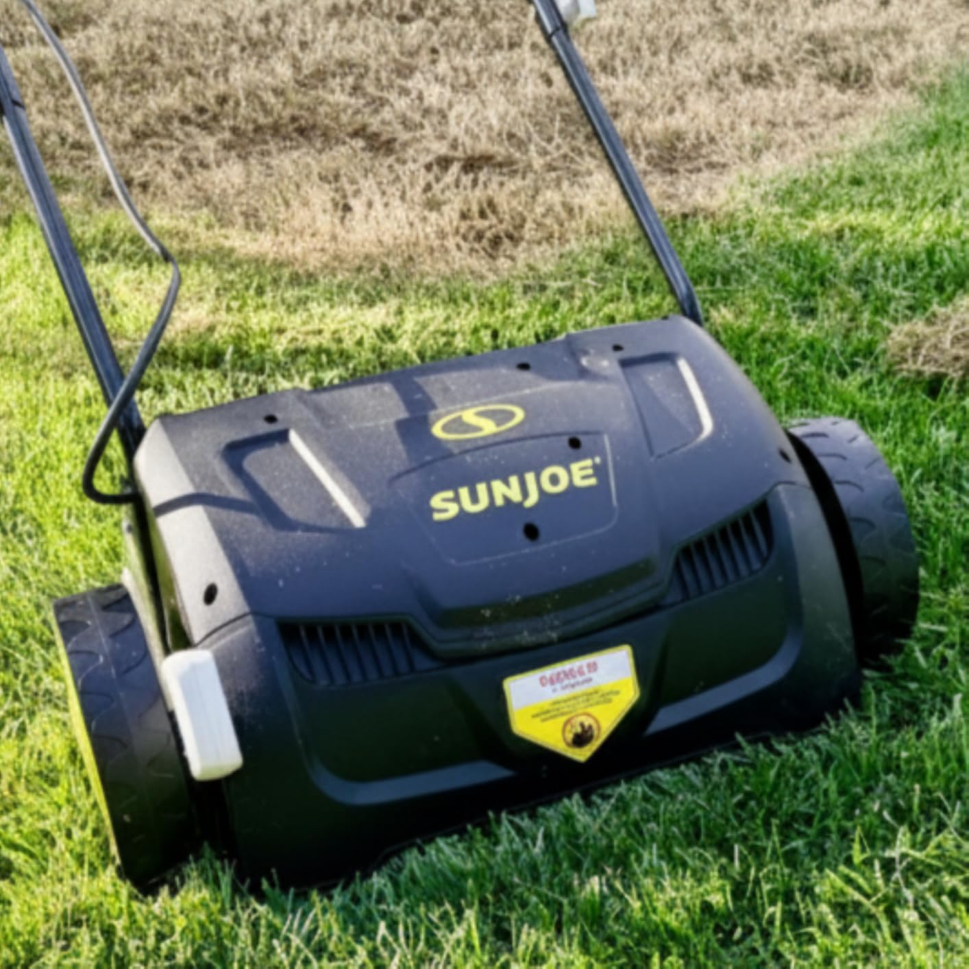 Sun Joe Corded Electric Dethatcher & Scarifier with 8-Gal Bag, 12.6-Inch Cutting Width, 12-Amp Motor - Heavy-Duty Yard Trimmer for Gardening Care and Lawn Maintenance, AJ801E customer photo 2