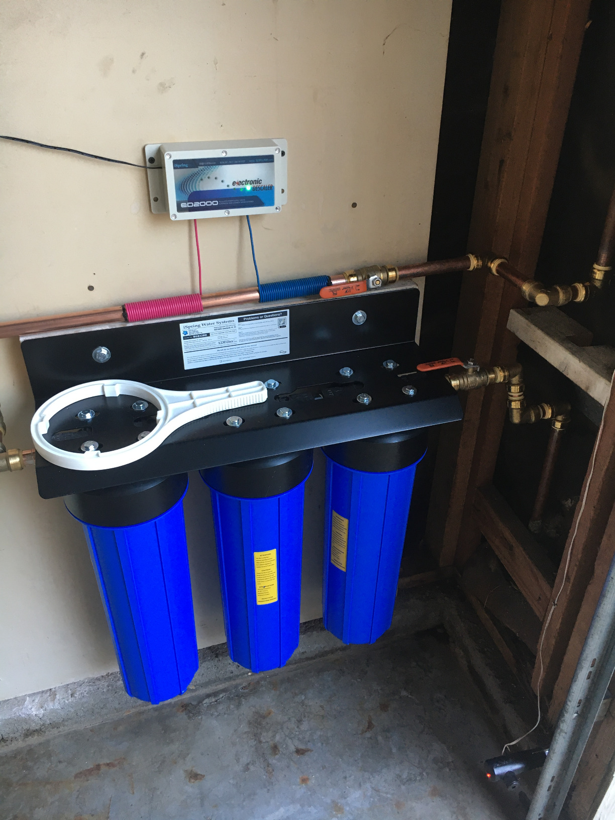 iSpring Whole House Water Filter System, Reduces Iron, Manganese, Chlorine, Sediment, Taste, and Odor, 3-Stage Iron Filter Whole House, Model: WGB32BM customer photo 2