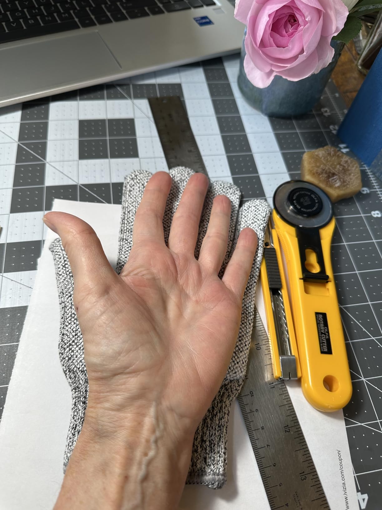 NoCry Cut Resistant Gloves with Grip Dots - Breathable & Lightweight Cutting Gloves for Chefs - Ambidextrous - Great for Kitchen Cutting or Woodworking customer photo 2