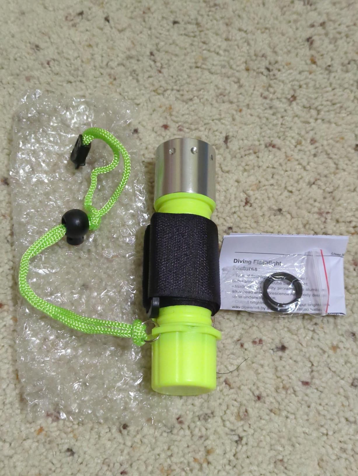 BlueFire Professional 1100 Lumen Diving Flashlight Bright Submarine Light Scuba Safety Lights Waterproof Underwater Torch for Outdoor Under Water Sports (Green (1-Pack)) customer photo 2