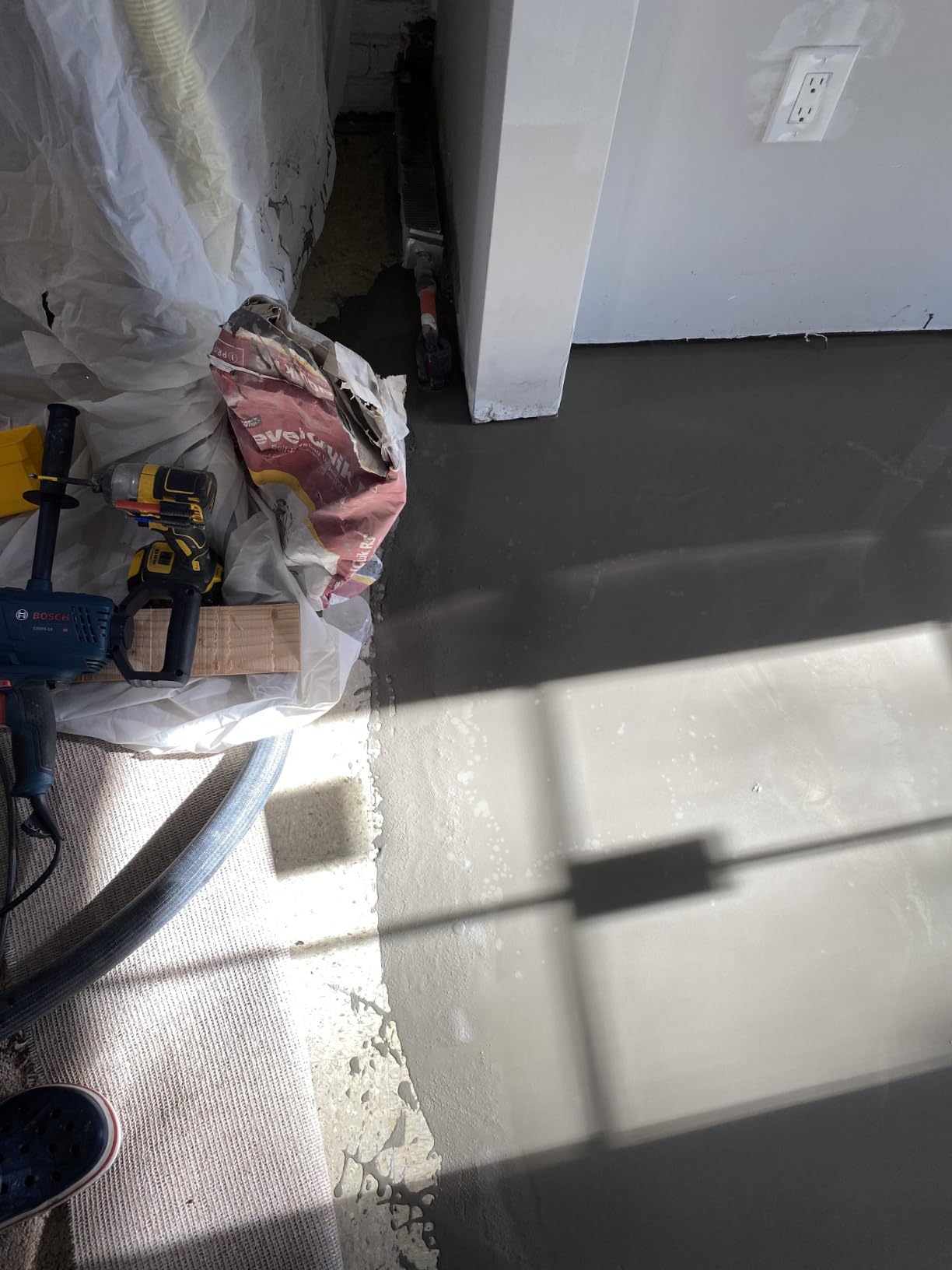 BOSCH Bosch GBM9-16 9 Amp 5/8 Inch Mixer with D-Handle, 5 Inch by 8 Inch customer photo 1