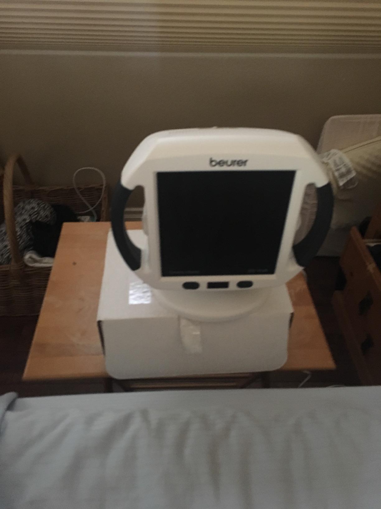 Beurer TL30 Portable Daylight Lamp- UV-Free 10,000 Lux LED Bright White Light Therapy for Home, Travel, & Office Lighting customer photo 2