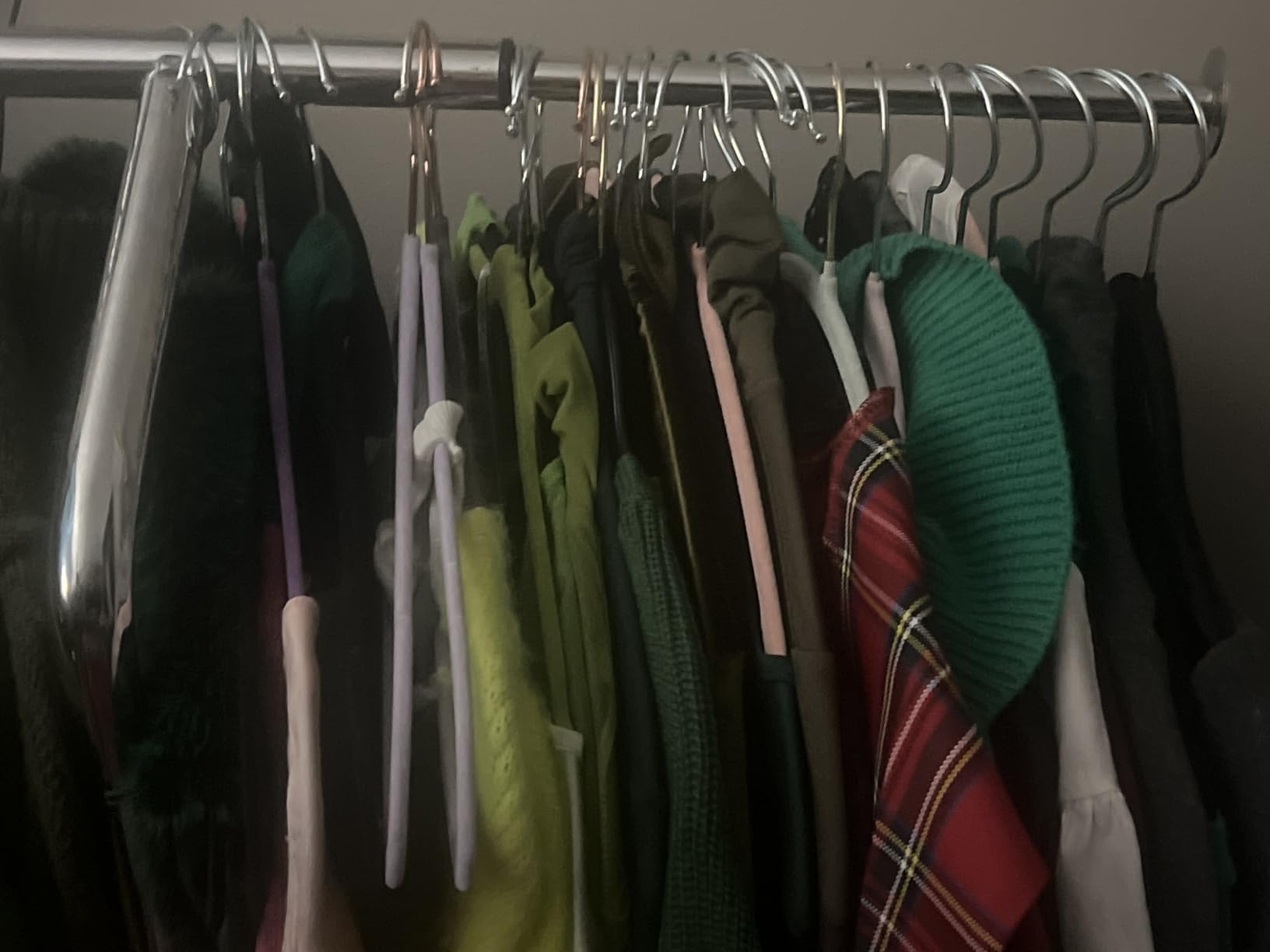 ZOBER Black Velvet Hangers 50 Pack - Clothes Hangers, Coat Hanger for Pants & Dress Clothes - Non Slip w/ 360 Degree Swivel, Holds up to 10 lbs - Strong Felt Hanger for Clothing customer photo 1