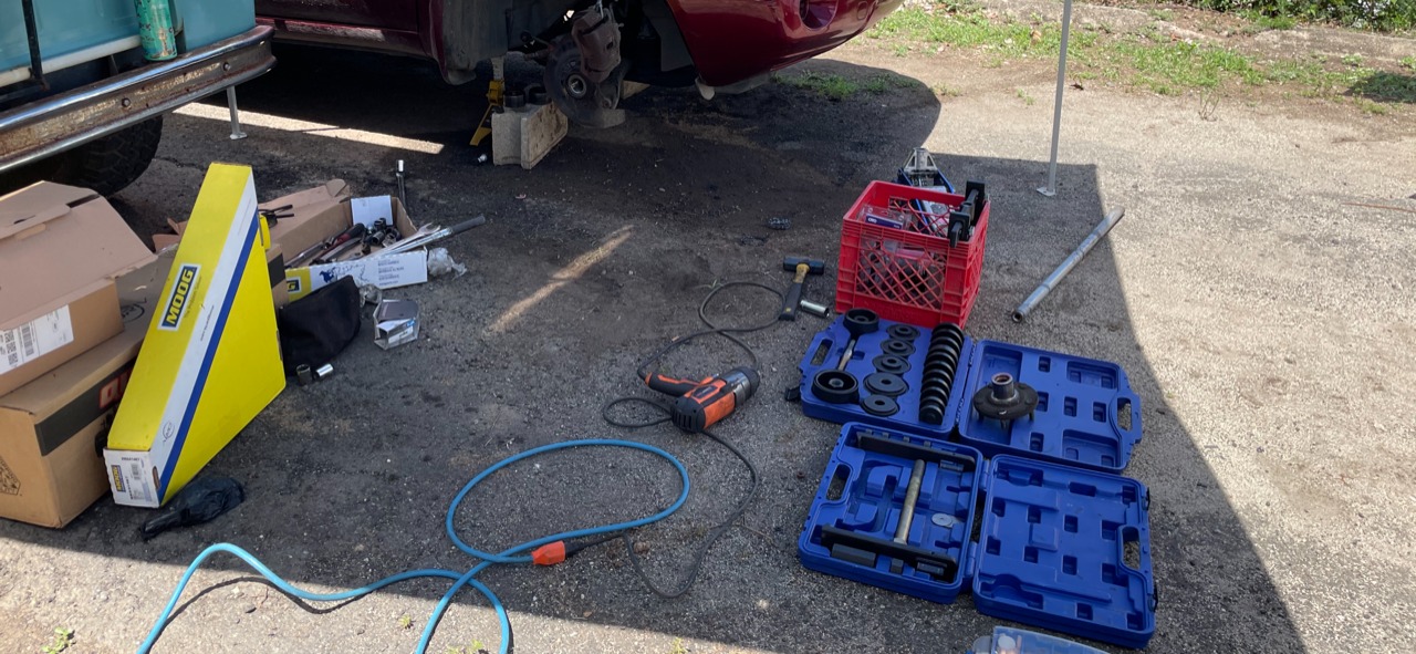 Astro Tools 78825 XL Grade 8 Drive Bolt 25-Piece Master Front Wheel Drive Bearing Puller Removal & Installer Adapter Kit customer photo 1