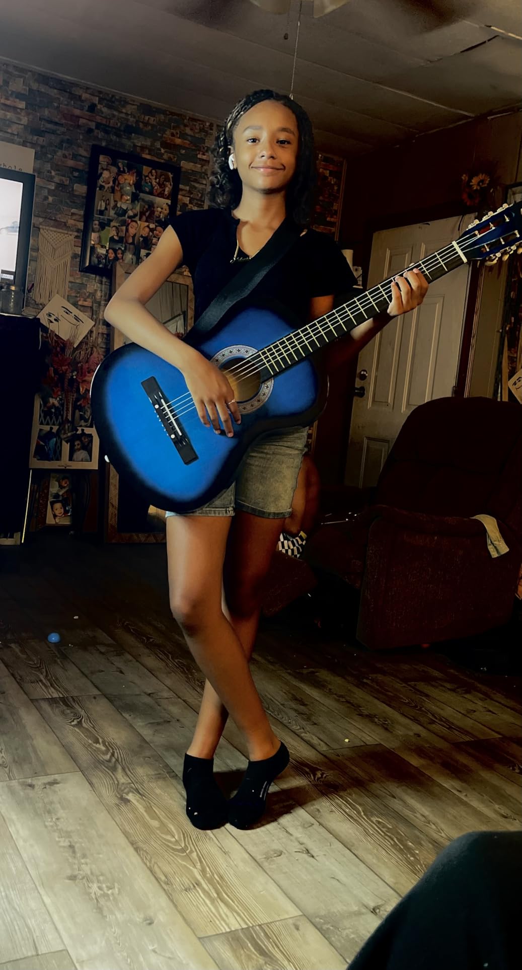 ZENY 38 inch Acoustic Guitar Full Size Beginners Package Kit for Right-handed Starters Kids Music Lovers w/Case, Strap, Pitch Pipe and Pick (Blue) customer photo 1