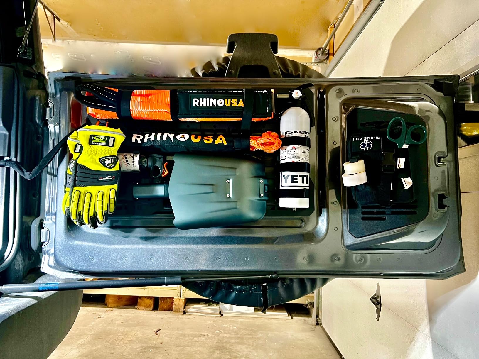 Rhino USA Recovery Tow Strap (3'' x 20') - 31,518lb Break Strength - Emergency Recovery Strap Tow Rope for Truck, UTV, ATV & More - Heavy Duty Towing Strap for Offroad 4x4 Use - Compatible with Jeep customer photo 1