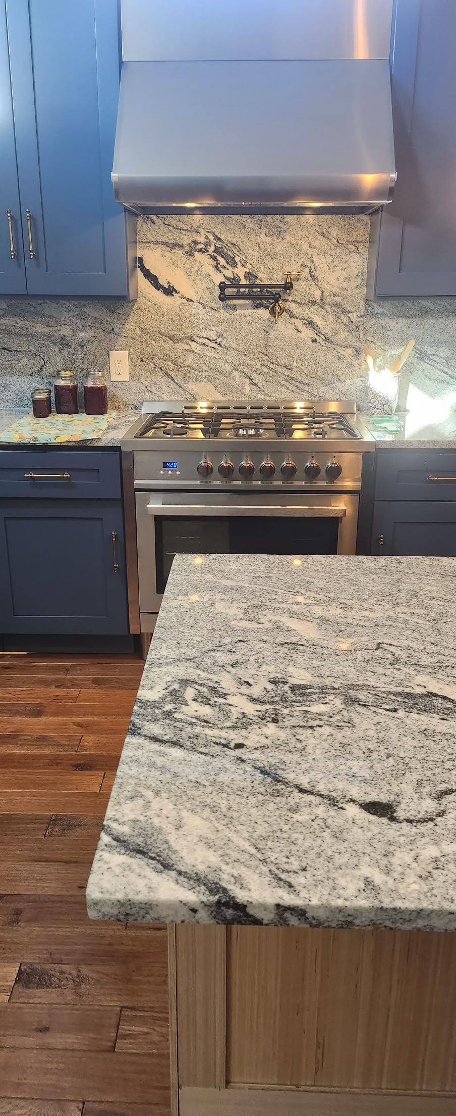 COSMO F965 36 in. Stellar Collection 3.8 cu. ft. Dual Fuel Range, 5 Sealed Burners, 8 Function Convection Oven in Stainless Steel customer photo 1