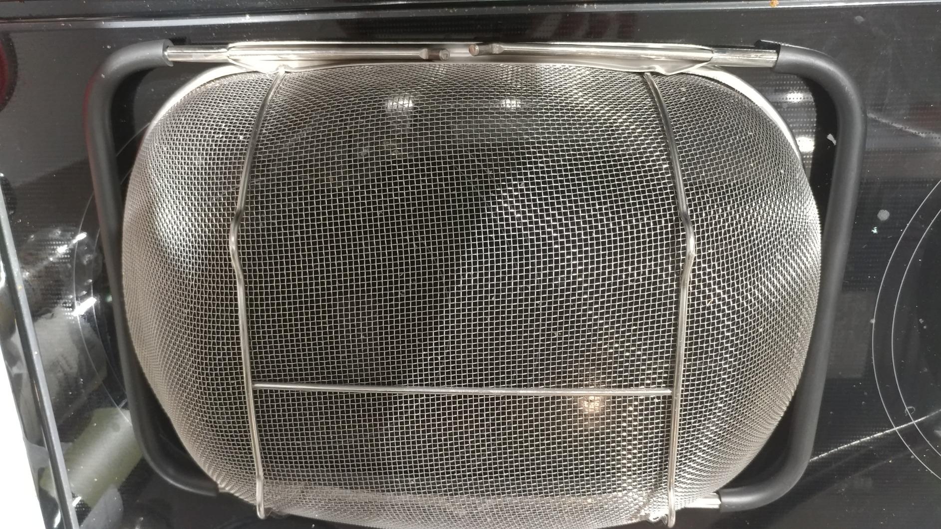 U.S. Kitchen Supply Stainless Steel Colander Strainer - 6-Quart Collapsible Colander with Expandable Rubber Handles - Rectangular Sieve, Fine Mesh Stainless Steel Strainers and Colanders for Kitchen customer photo 2