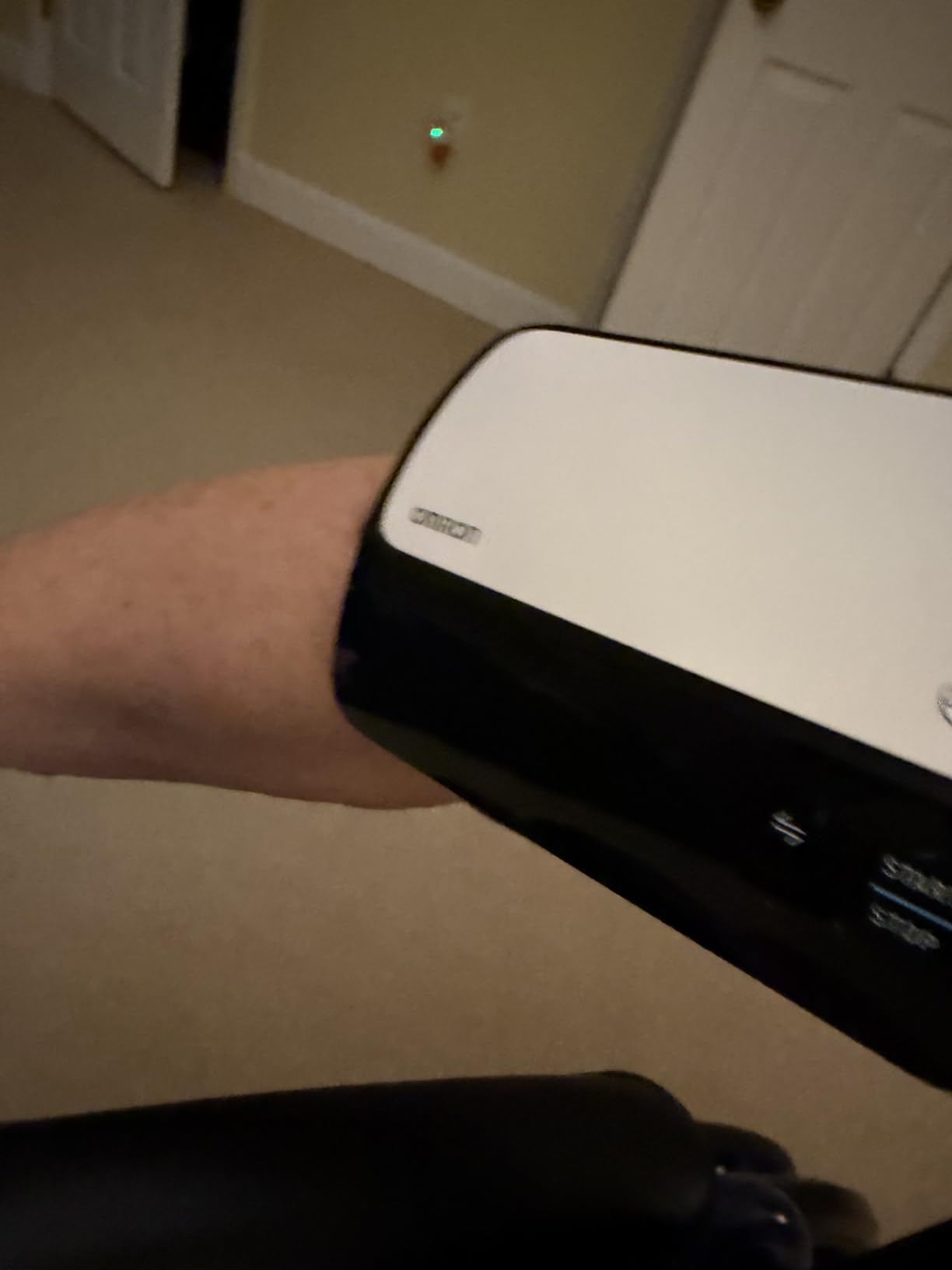 OMRON Evolv Wireless Blood Pressure Monitor for Home Use & Upper Arm Blood Pressure Cuff - Clinically Validated - Connect App customer photo 1