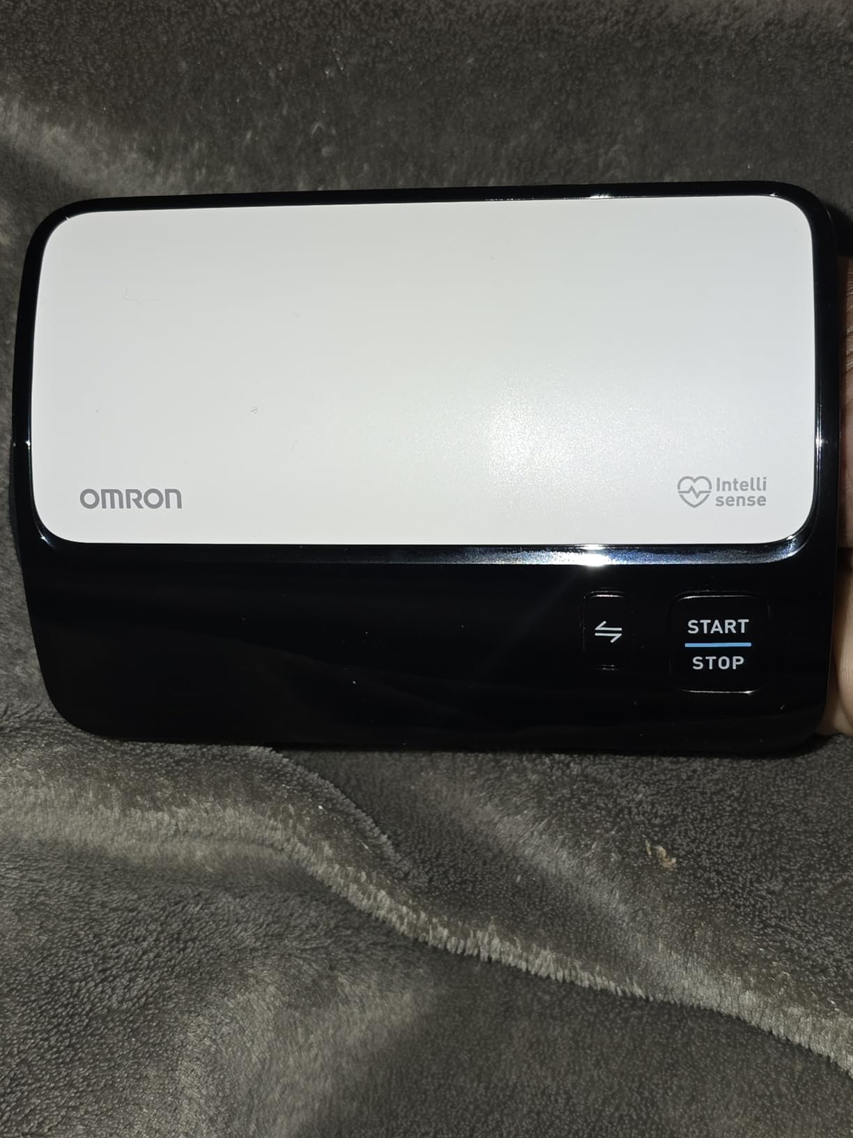 OMRON Evolv Wireless Blood Pressure Monitor for Home Use & Upper Arm Blood Pressure Cuff - Clinically Validated - Connect App customer photo 2
