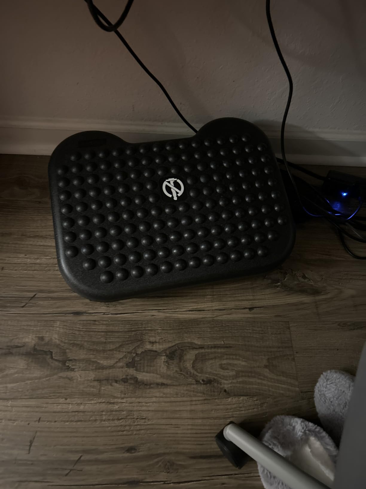 Mind Reader Foot Rest, Under Desk at Work, Ergonomic, Height Adjustable, Office, Plastic, 17