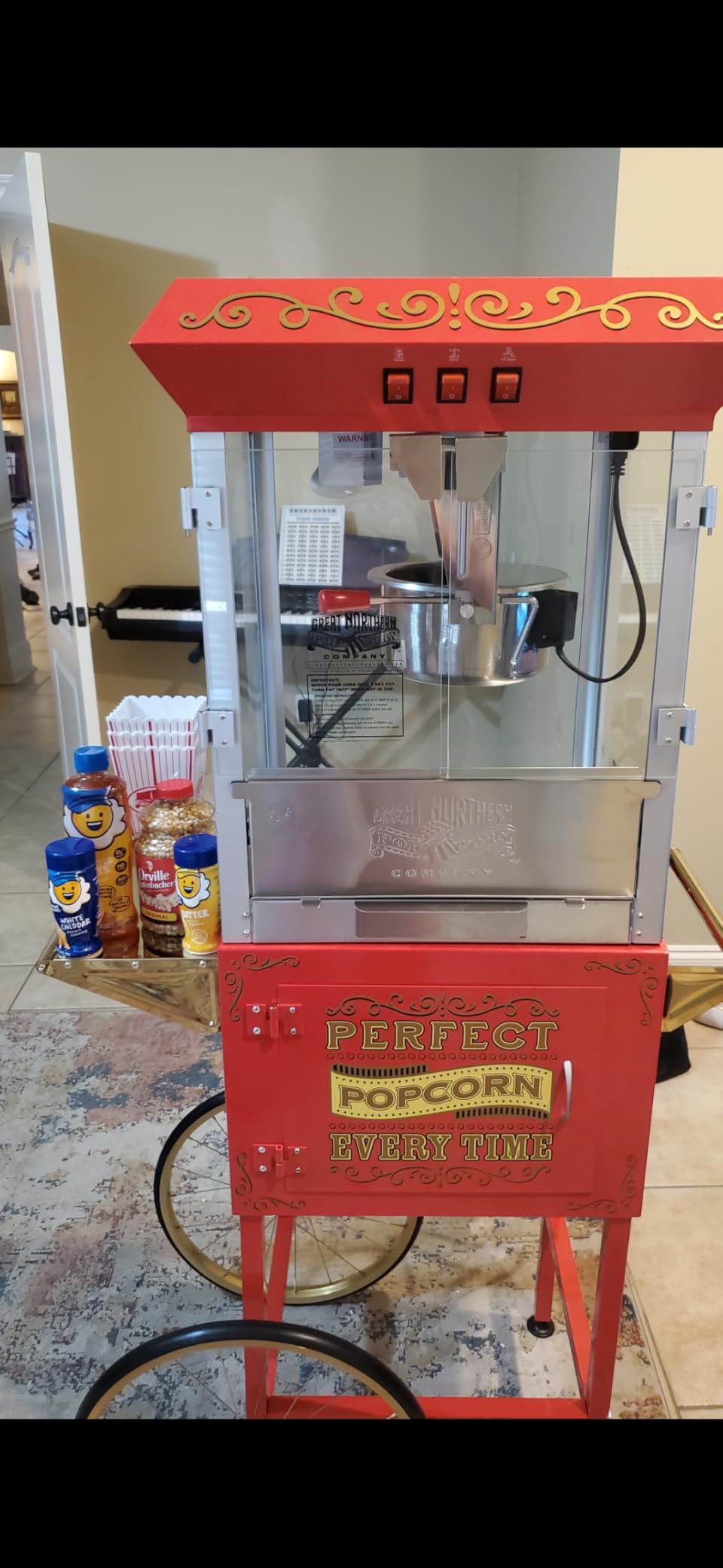 5995 10 oz. Perfect Popper Popcorn Machine with Cart - Red (5995 GNP Red 10oz. Full) customer photo 1