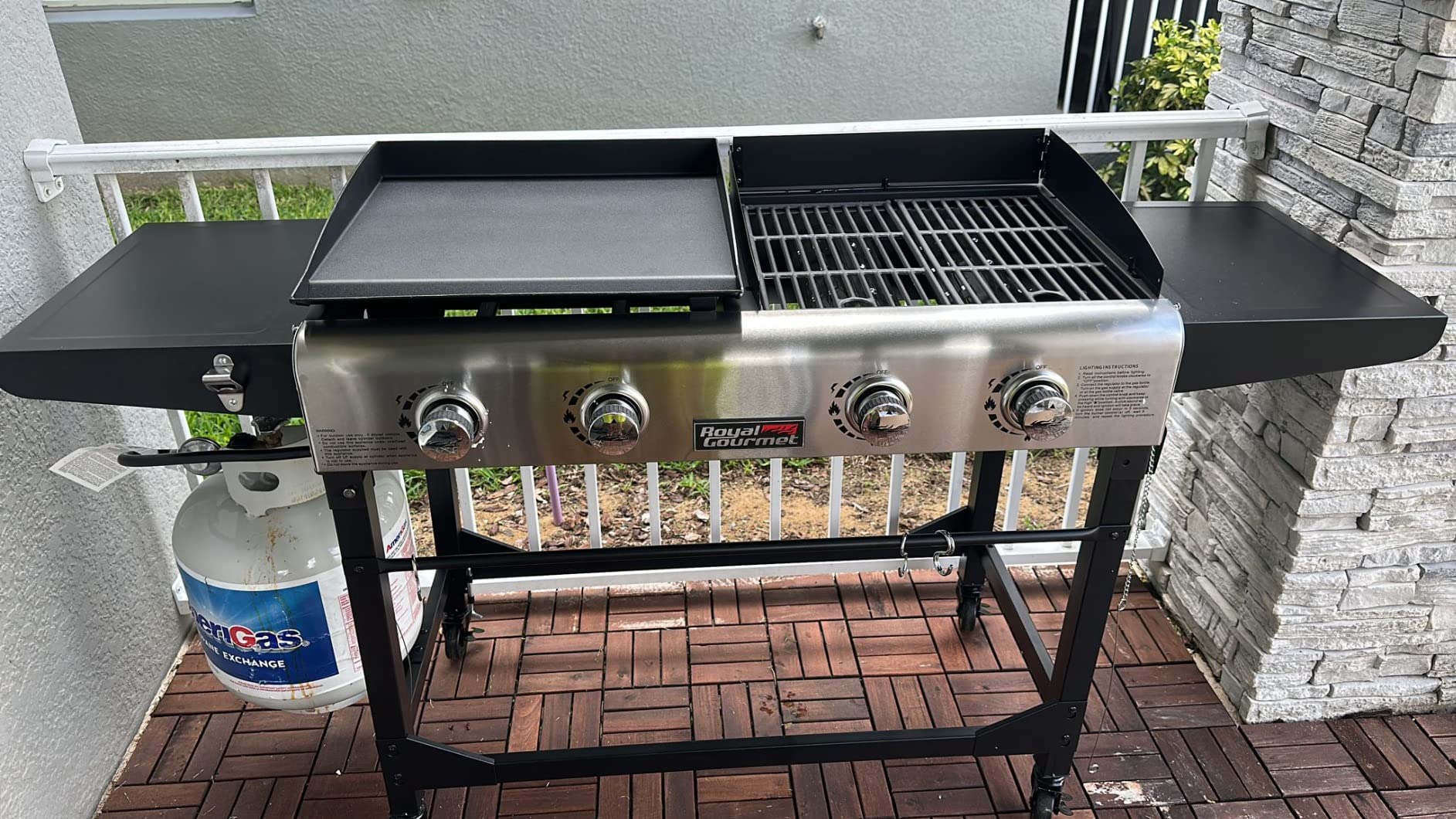 Royal Gourmet GD401C 4-Burner Propane Gas Grill and Griddle Combo with Cover, Griddle Grill Combo with 48,000 BTUs Output for Outdoor Cooking While Camping or Tailgating, Black & Silver customer photo 1