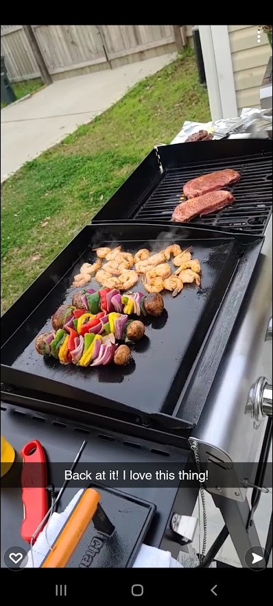 Royal Gourmet GD401C 4-Burner Propane Gas Grill and Griddle Combo with Cover, Griddle Grill Combo with 48,000 BTUs Output for Outdoor Cooking While Camping or Tailgating, Black & Silver customer photo 2