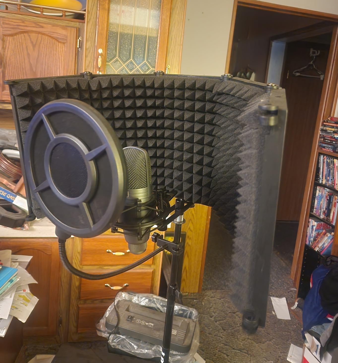 Aokeo Professional Microphone Pop Filter Mask Shield For Blue Yeti and Any Other Microphone, Mic Dual Layered Wind Pop Screen With Flexible 360 Degree Gooseneck Clip Stabilizing Arm customer photo 1