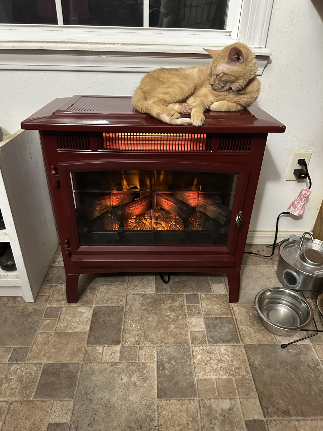 duraflame Freestanding Electric Fireplace Stove Heater with 3D Flame Effect for 1,000 Sq. Ft, Bronze customer photo 1