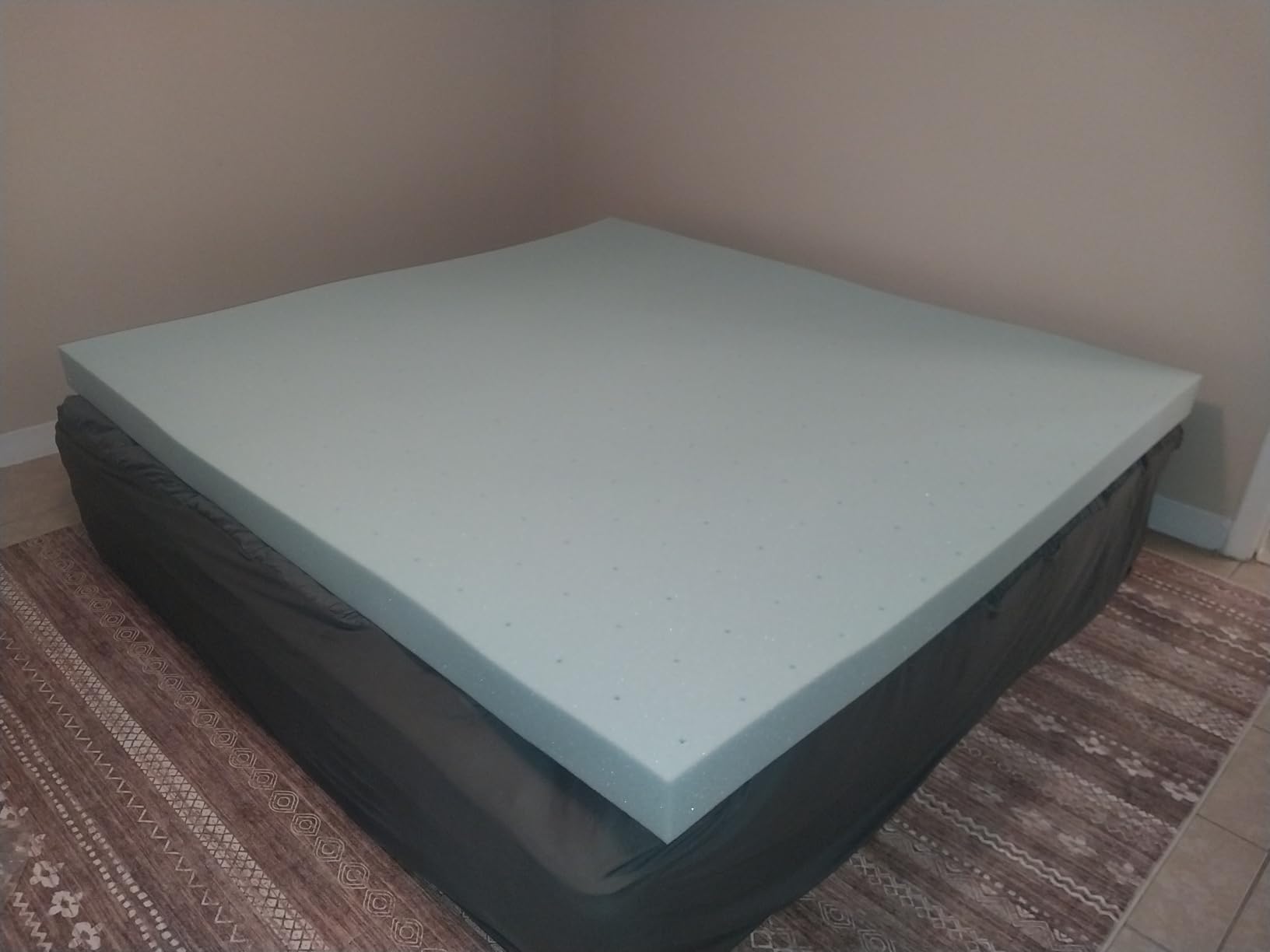 Lucid 4 Inch Memory Foam Mattress Topper, Queen Size - Cooling Gel Bed Topper - Preassure-Relieving Ultra Plush Feel - Ventilated Breathable Design - CertiPur Certified - Dorm Room Essentials customer photo 1