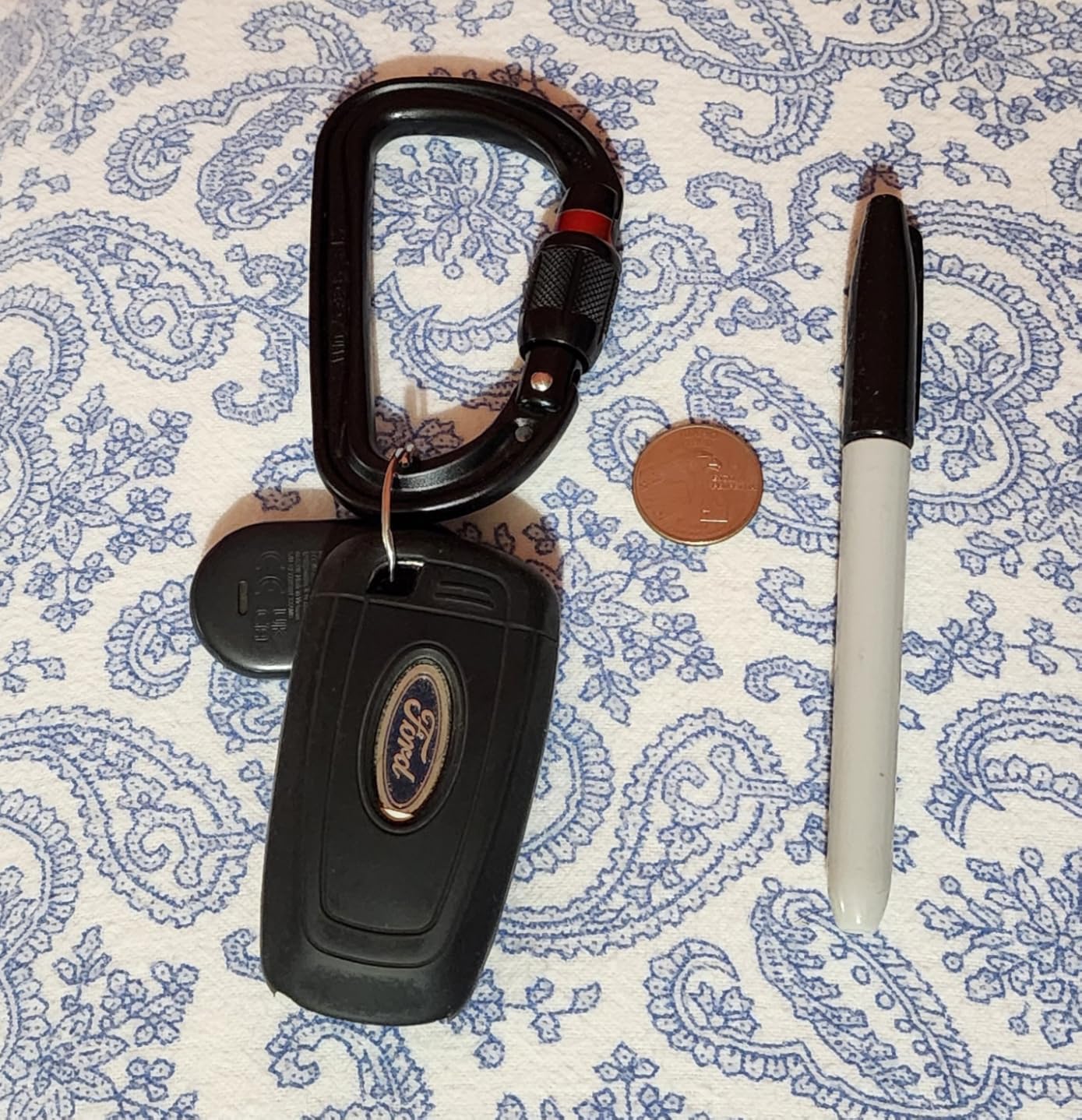 Petzl Sm'D Carabiner - Versatile, Lightweight, Compact, D-Shaped Locking Carabiner for Rock and Ice Climbing customer photo 1