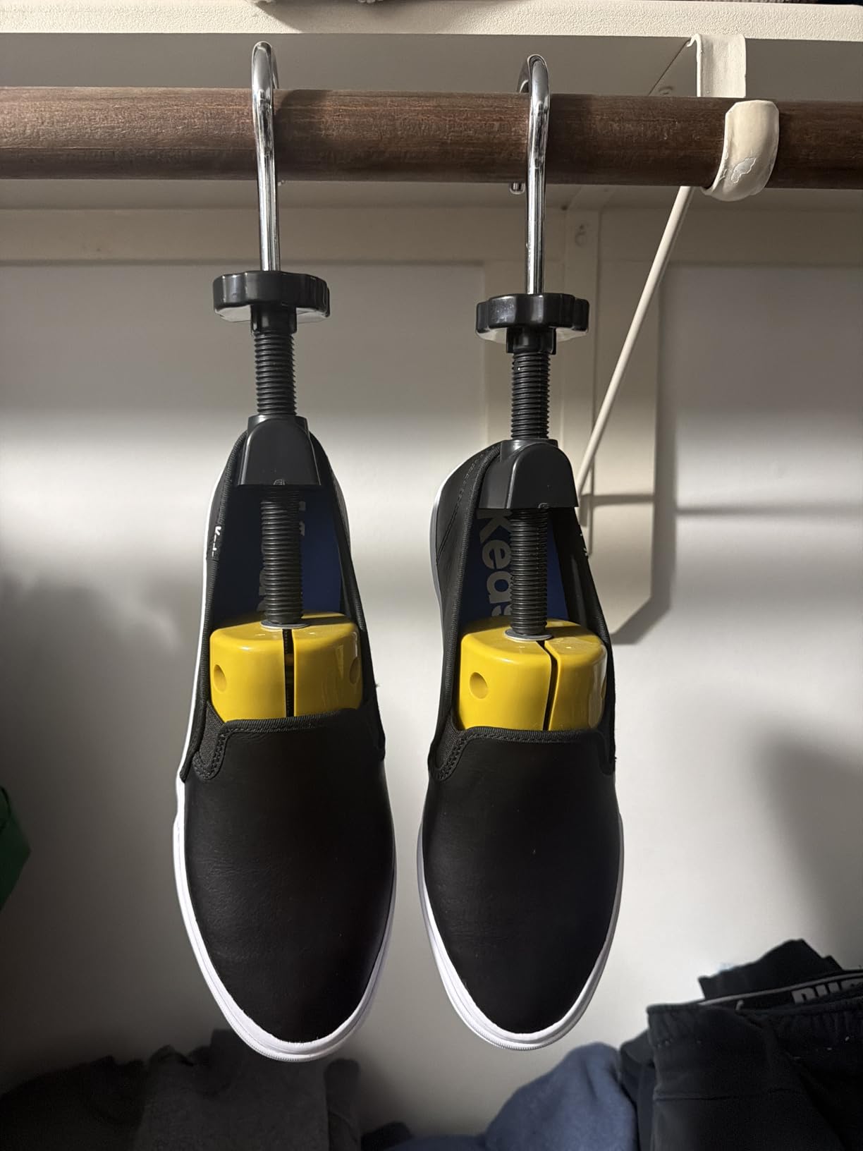 Eachway Pair of Professional 2-Way Premium Shoe Stretcher Tough Plastic Shoe Trees, Adjustable Length & Width Durable Shoe Shaper for Men and Women (Large) customer photo 1