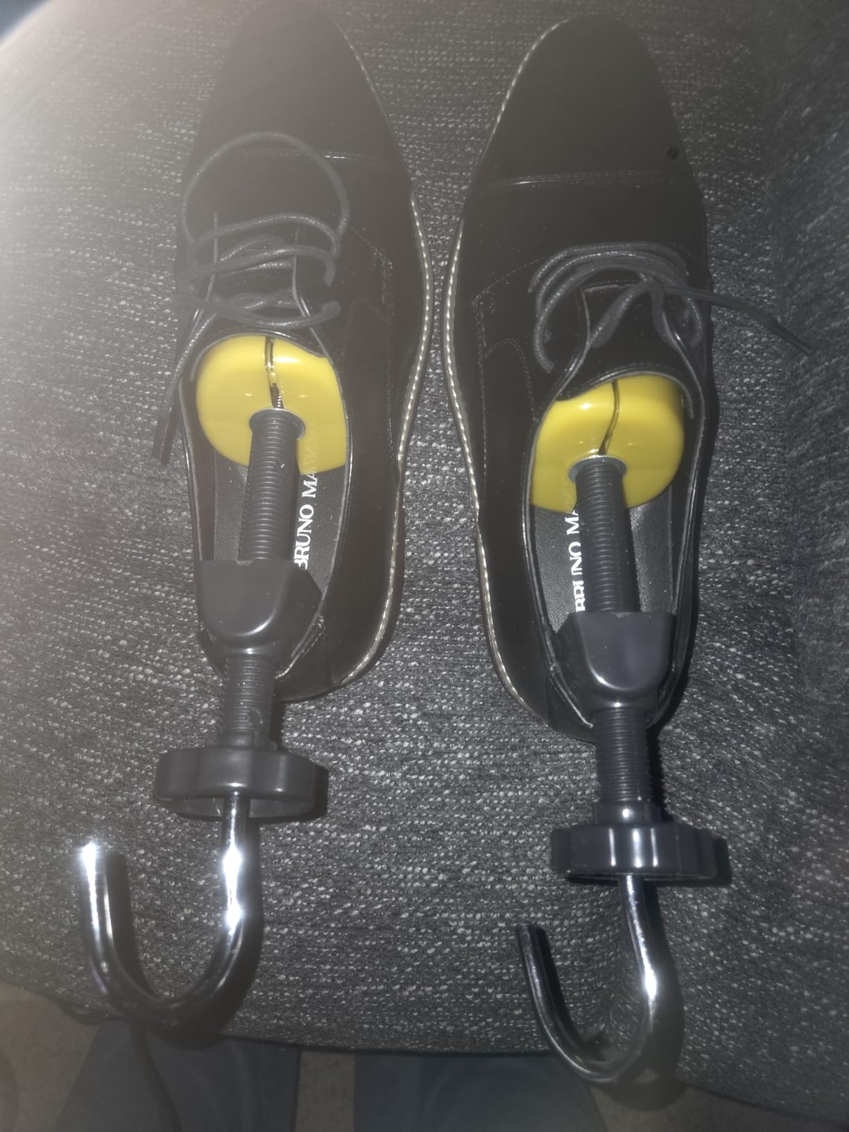 Eachway Pair of Professional 2-Way Premium Shoe Stretcher Tough Plastic Shoe Trees, Adjustable Length & Width Durable Shoe Shaper for Men and Women (Large) customer photo 2