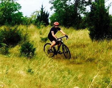 Mongoose Men's Elroy Adventure Bike 700C Wheel Bicycle, Blue, 54cm frame size customer photo 2