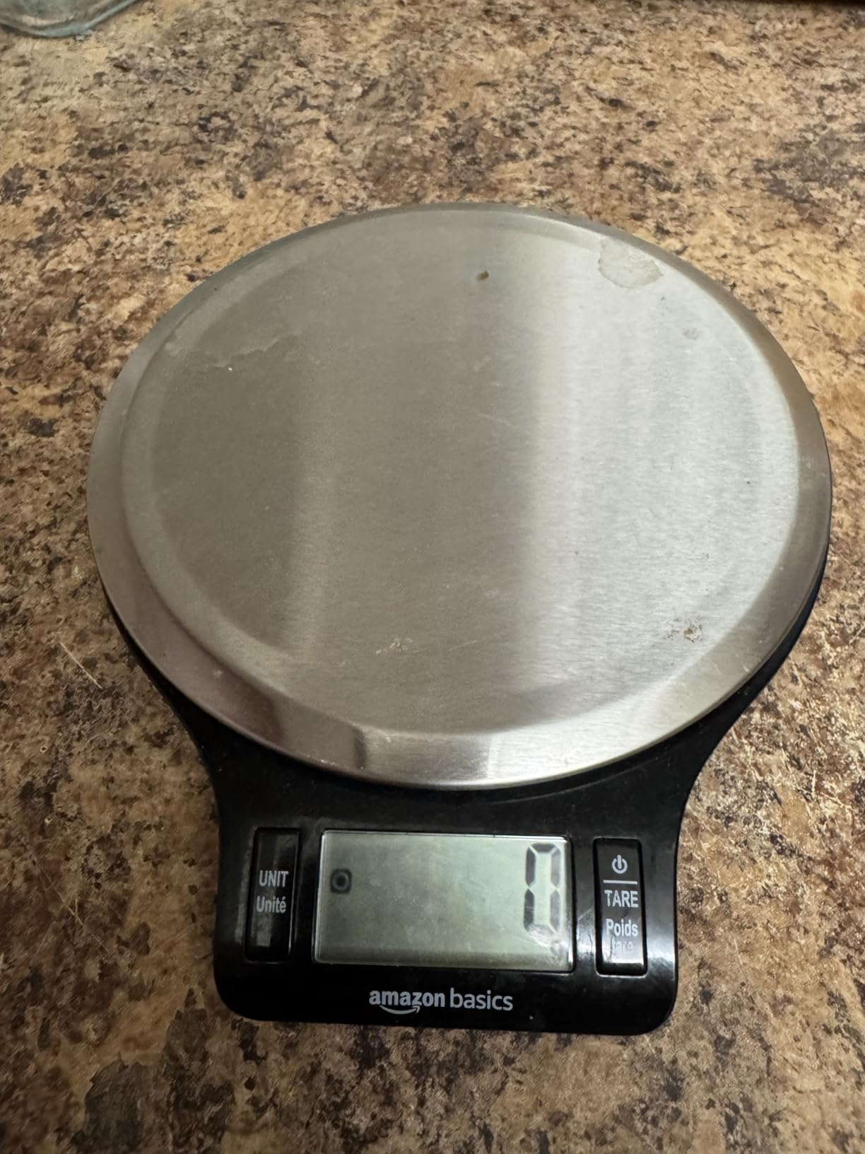 Amazon Basics Digital Kitchen Scale with LCD Display, Tare Function, Multiple Units, Weighs up to 11 Pounds, Batteries Included, Black and Stainless Steel customer photo 1