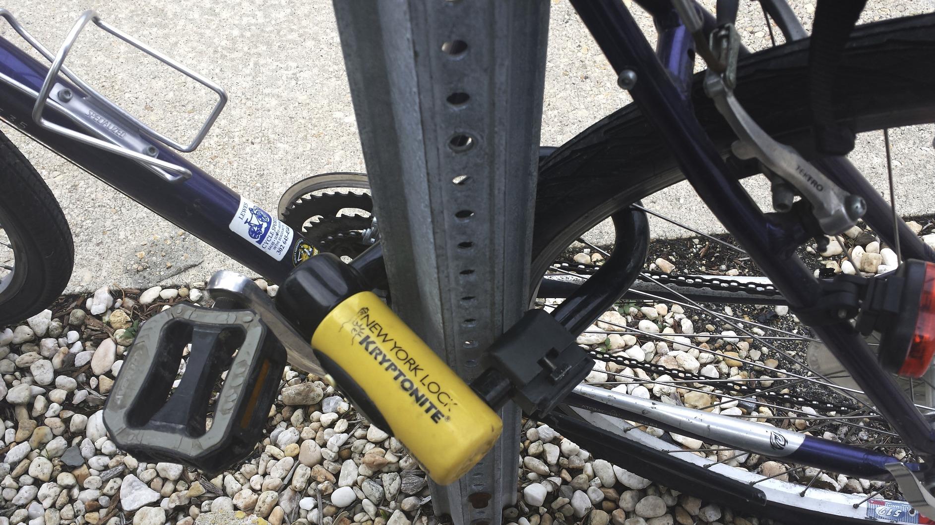 Kryptonite New York Fahgettaboutit Mini Bike U-Lock, Heavy Duty Anti-Theft Bicycle U Lock, 18mm Shackle with Keys, Ultimate Security Lock for Bicycles E-Bikes Scooters customer photo 1