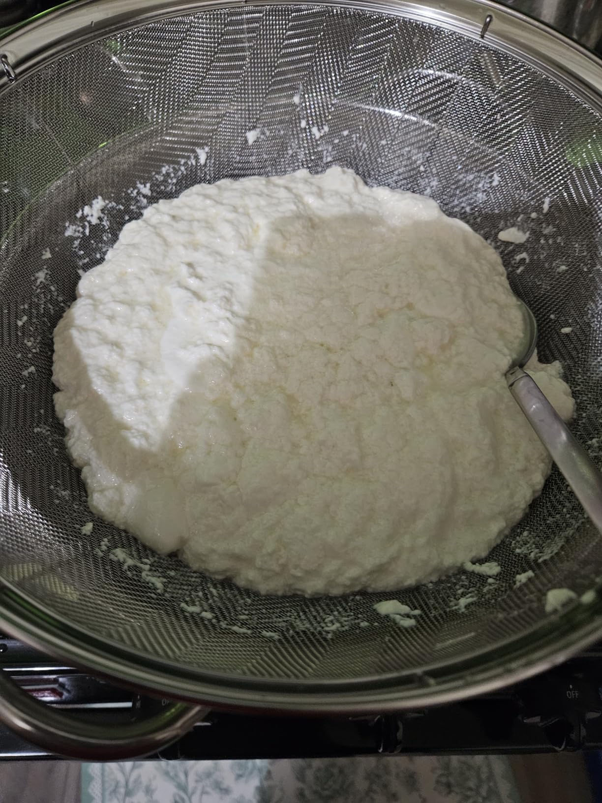 Juvale Stainless Steel Fine Mesh Strainer - Durable Rust-Resistant Mesh Colander - Ergonomic Handle Rice Colander - Ultra-Fine Flour Sifter - Dishwasher Safe with Stable Design - 11 in x 4 in, Silver customer photo 1