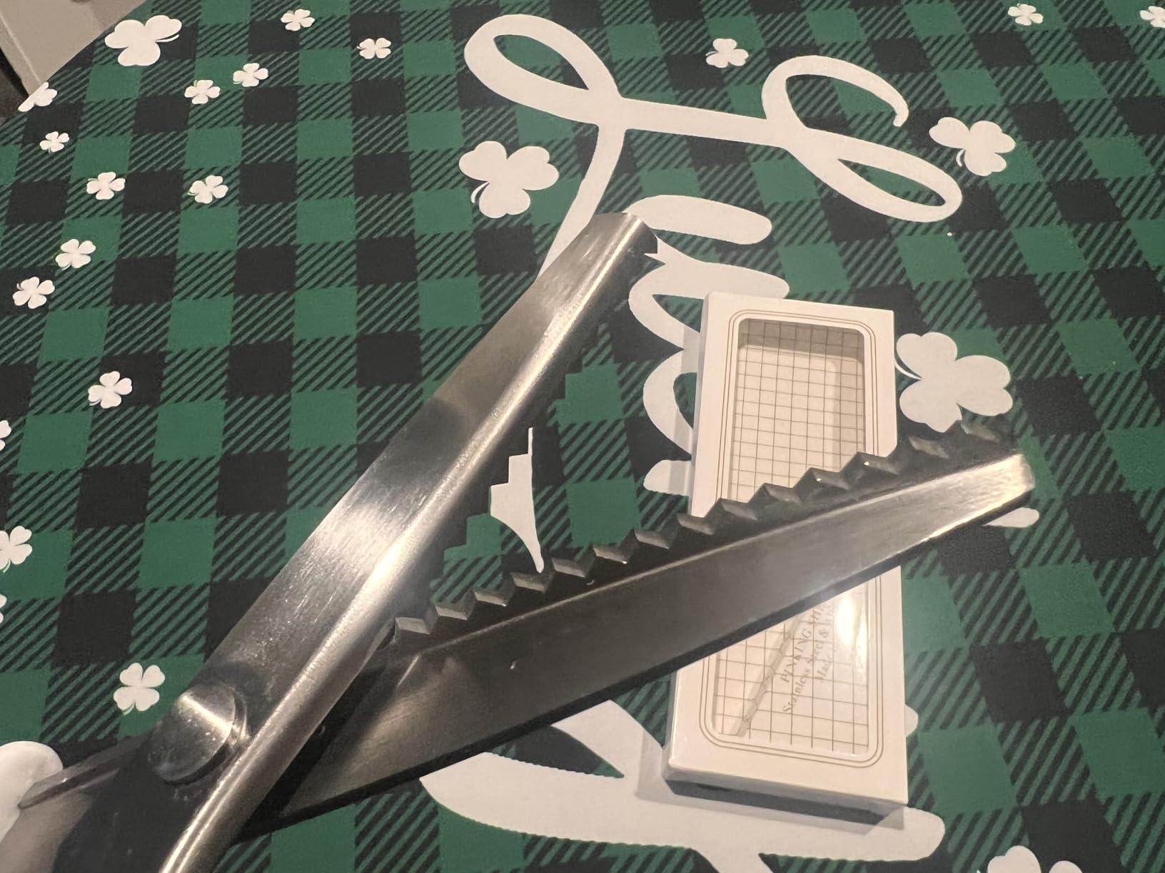 Green Pinking Shears Comfort Grips Crafts Zig Zag Cut Sewing Scissors,Professional Handheld Dressmaking customer photo 1