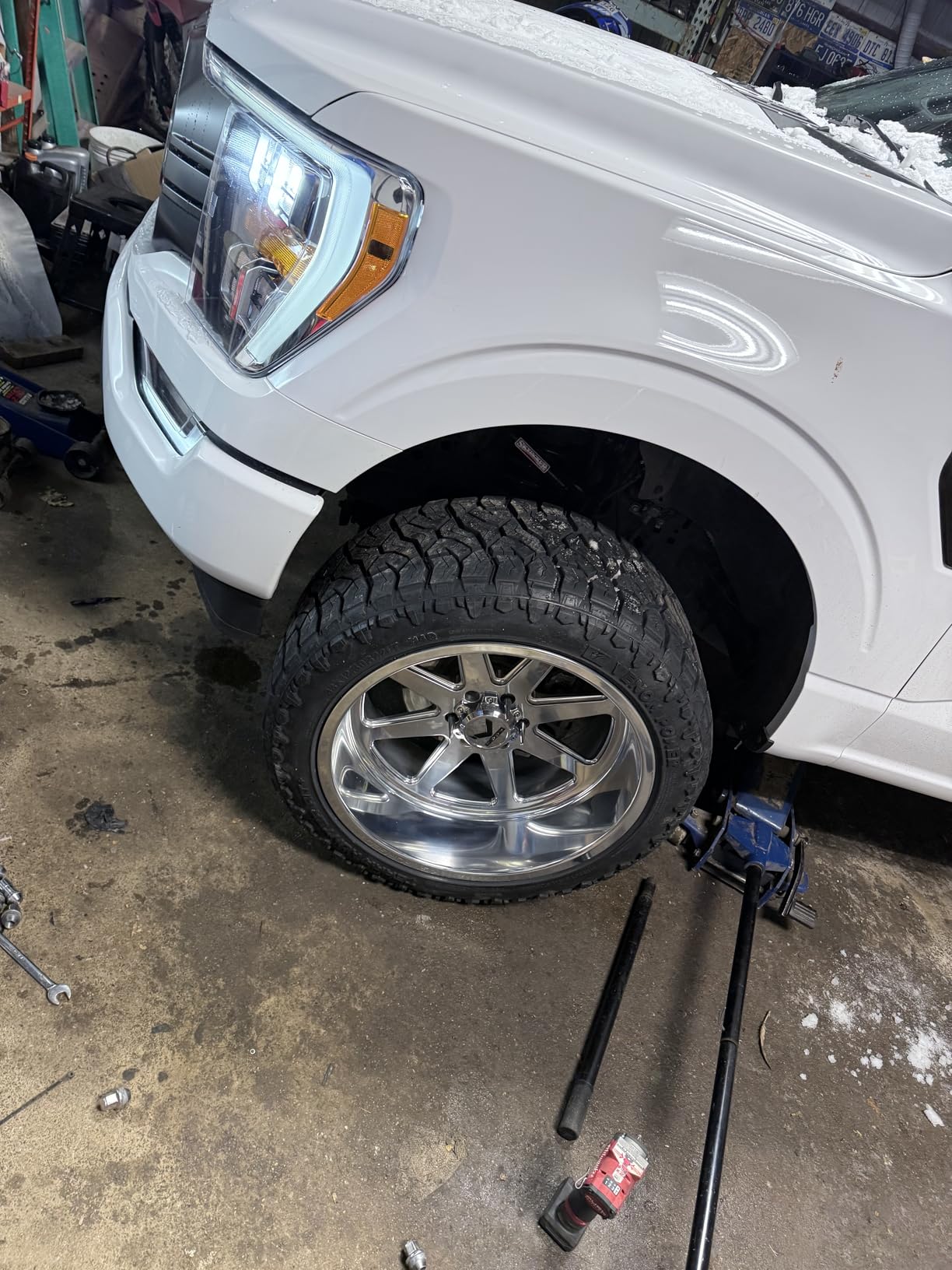 Renegade Products USA Pro Red Liquid Metal Polish - Heavy Cut Aluminum Metal Polish High Luster on Rims, Wheels, Tanks, Bumpers, Aluminum & Stainless Steel 24 Oz Bottle customer photo 2